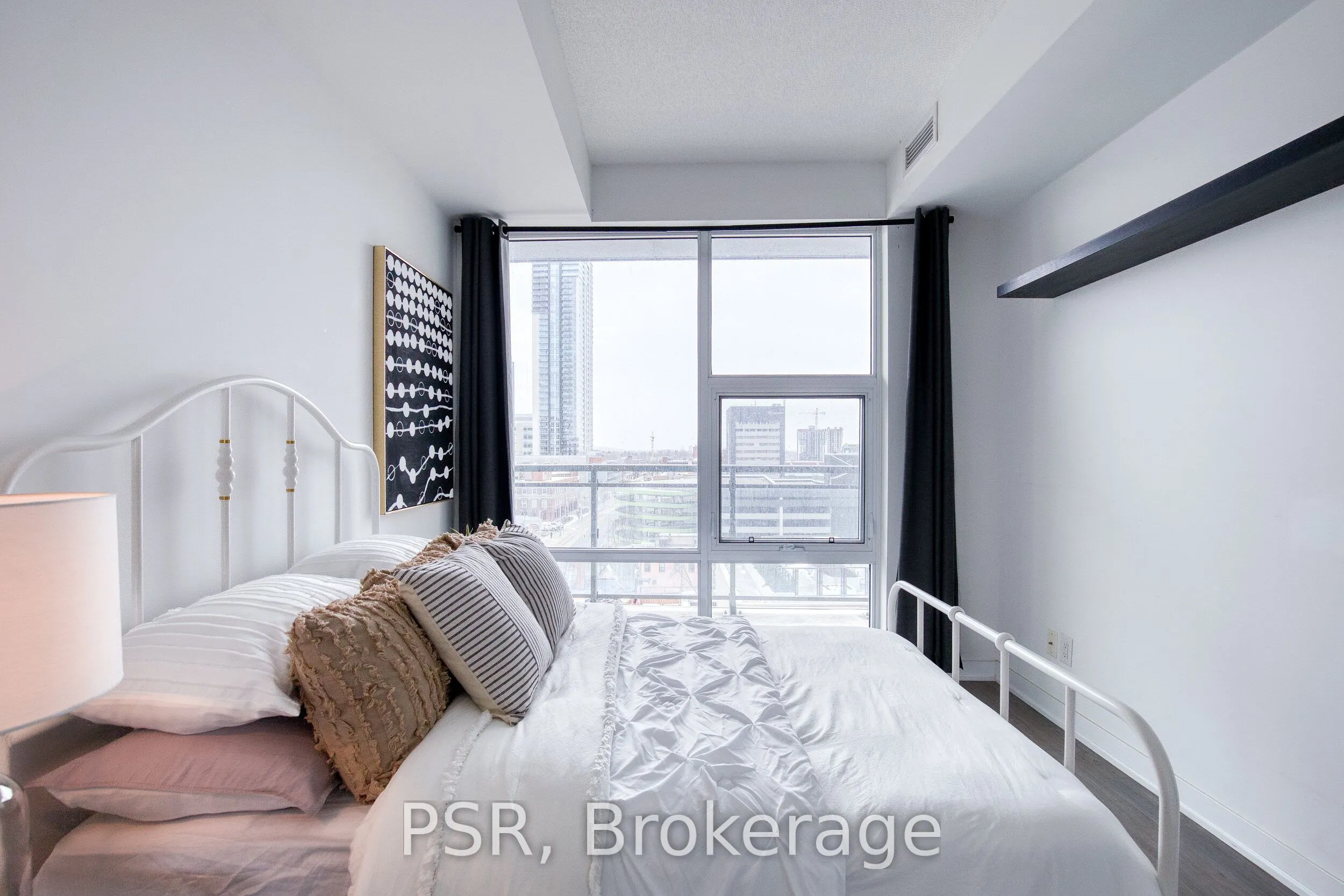 85 Duke Street #806