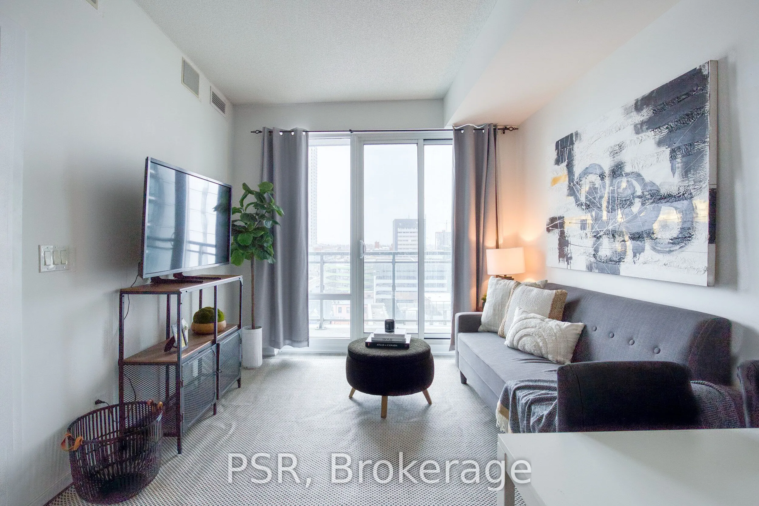 85 Duke Street #806