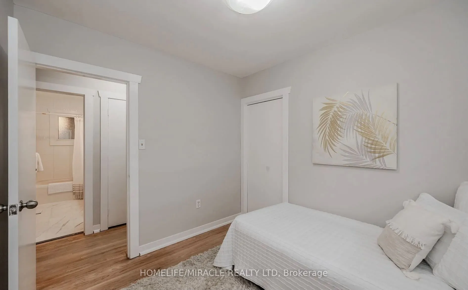 10 Greenwood Avenue