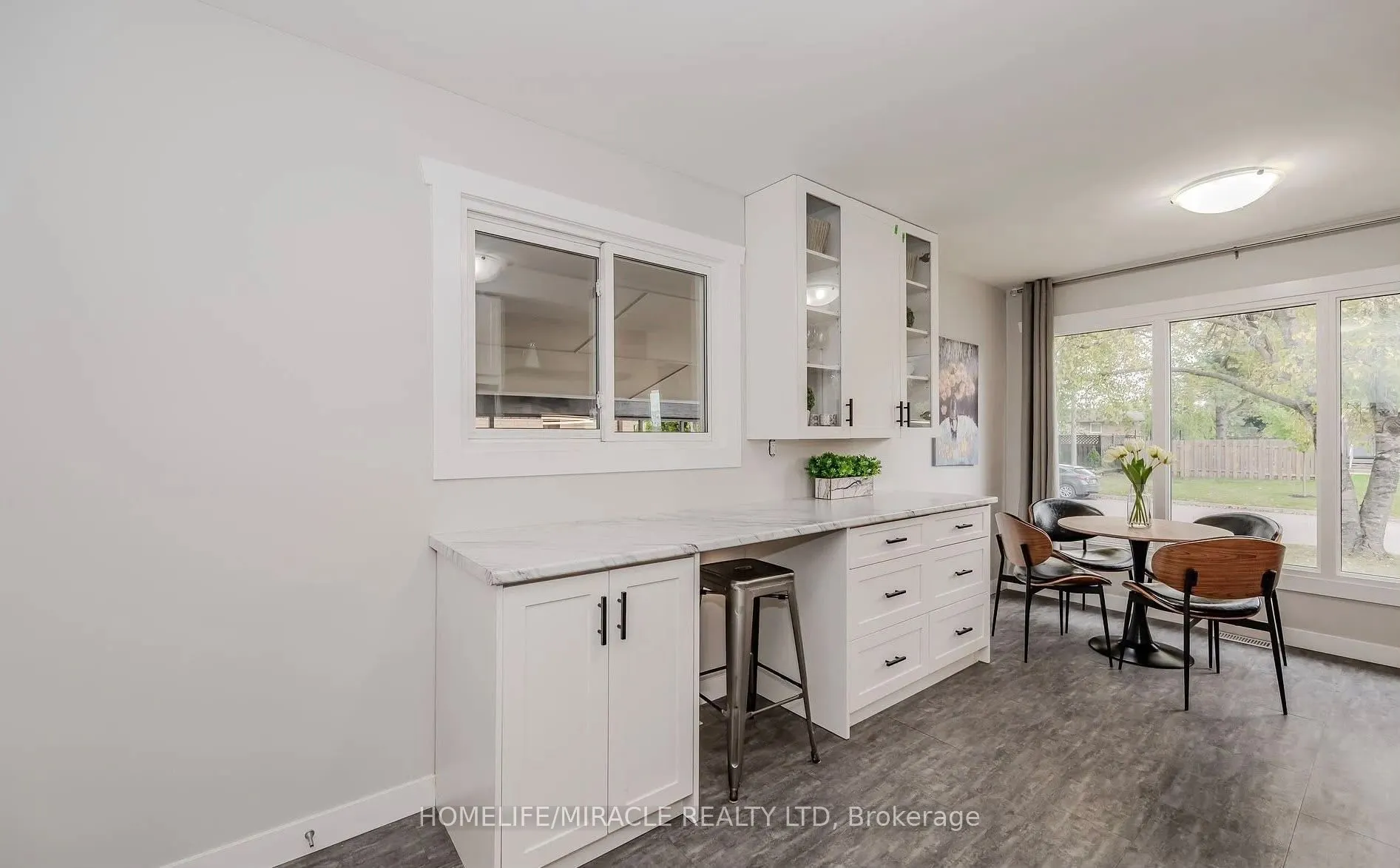 10 Greenwood Avenue