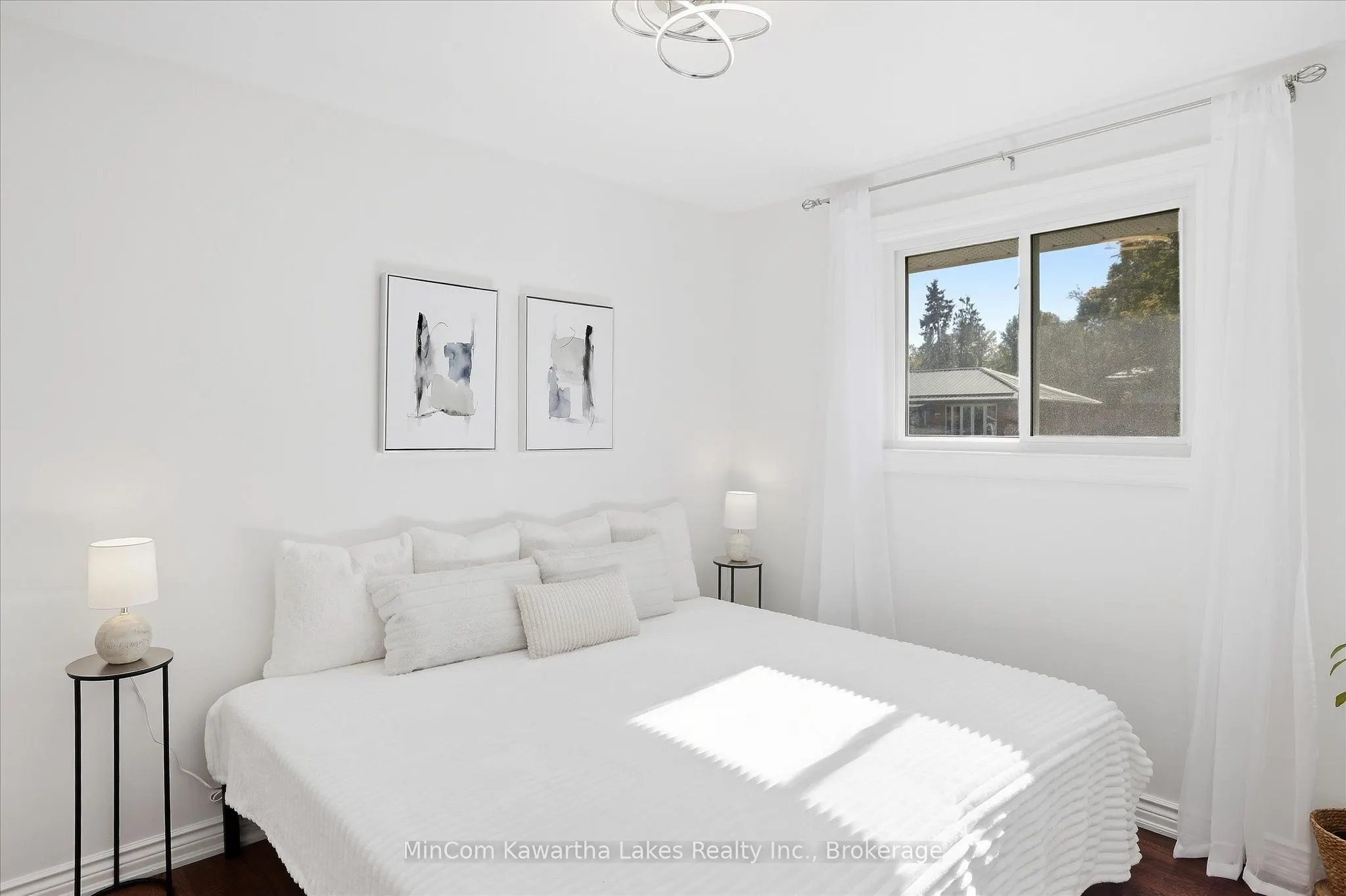 398 Applegrove Avenue