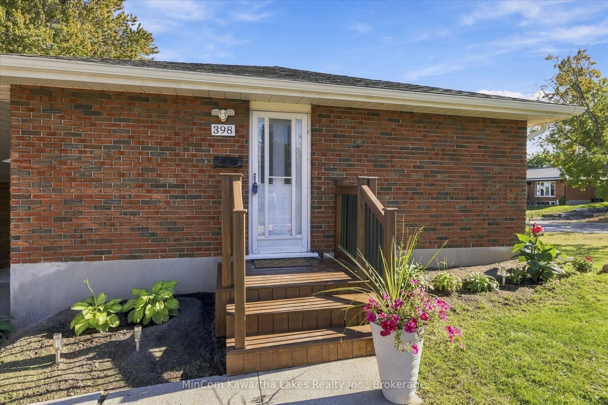398 Applegrove Avenue