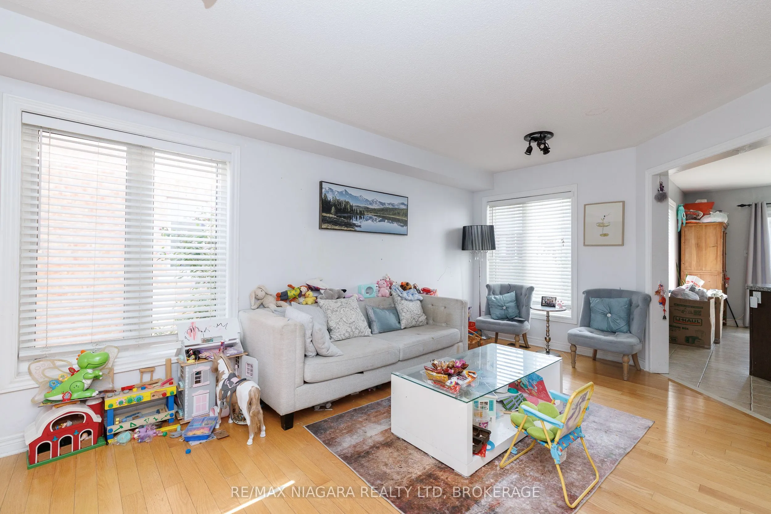 33 COLONEL LYALL Street