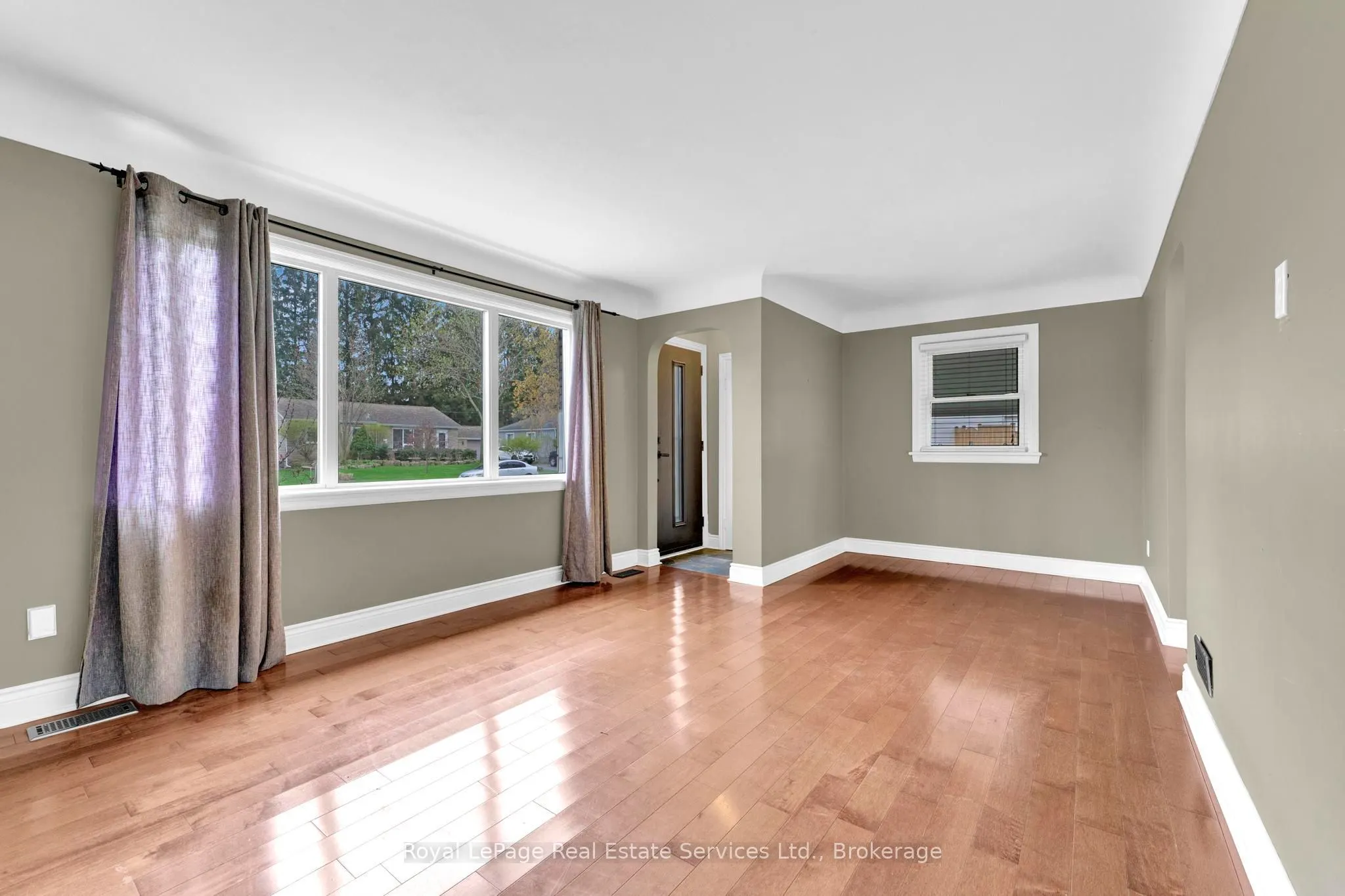 65 Cumming Court #Main Floor