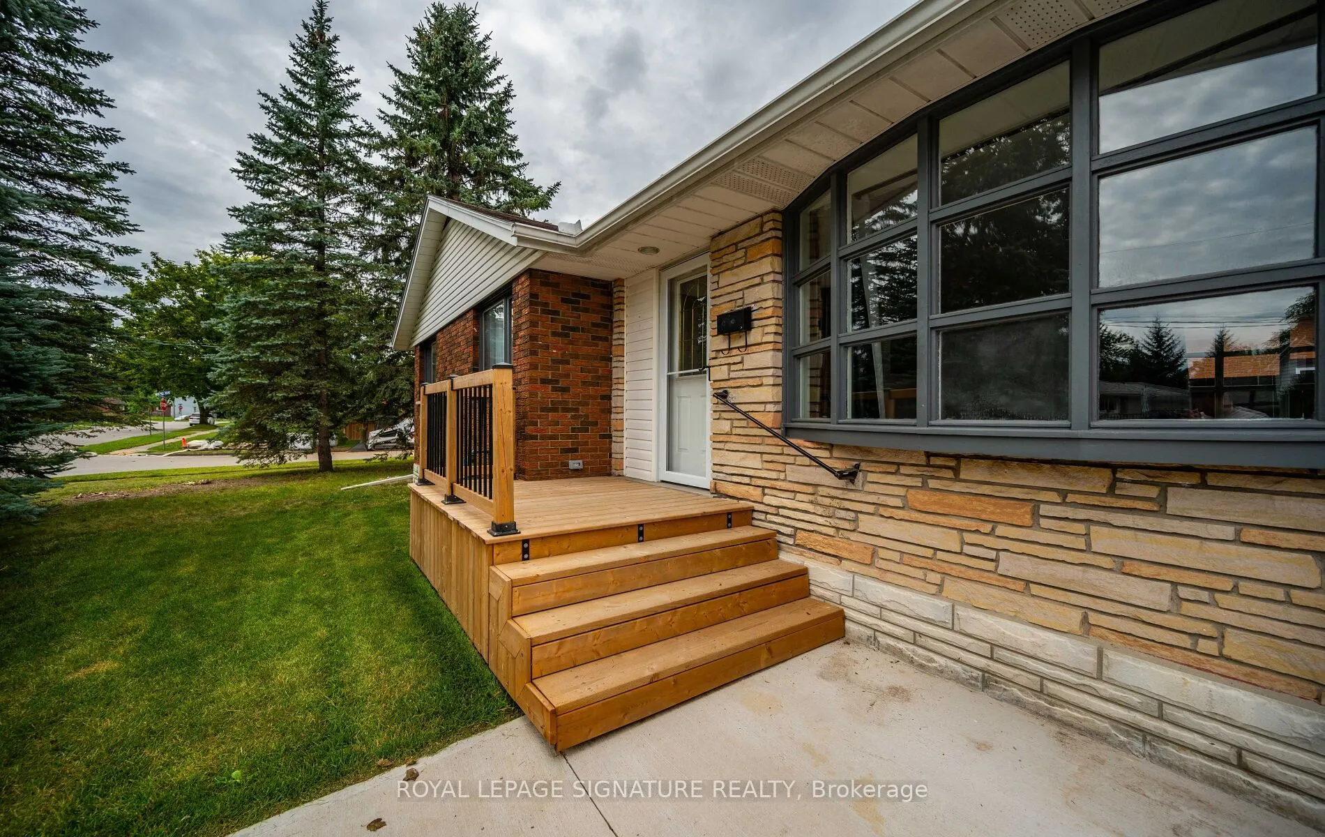 16 Eleanor Court #Upper
