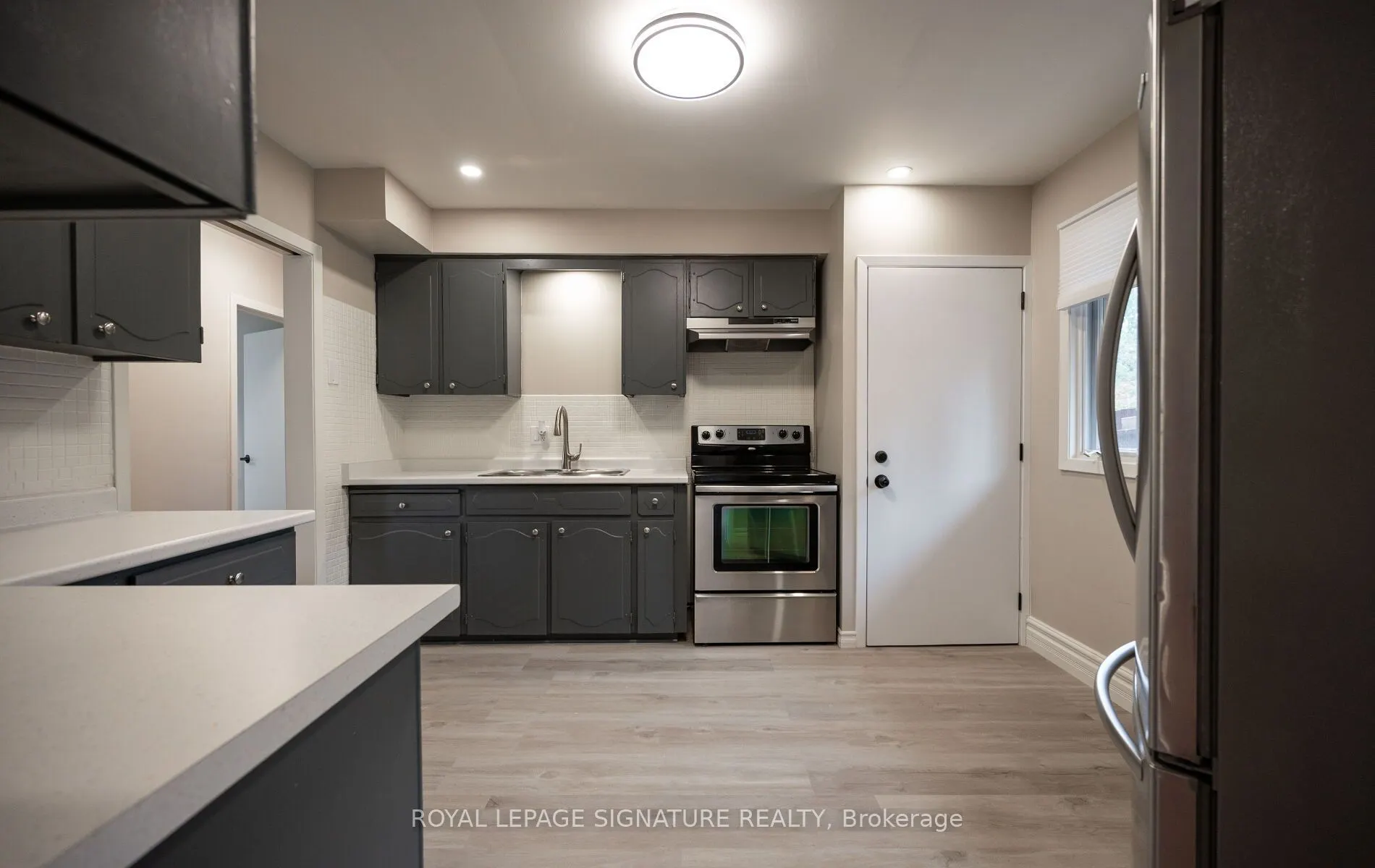 16 Eleanor Court #Upper