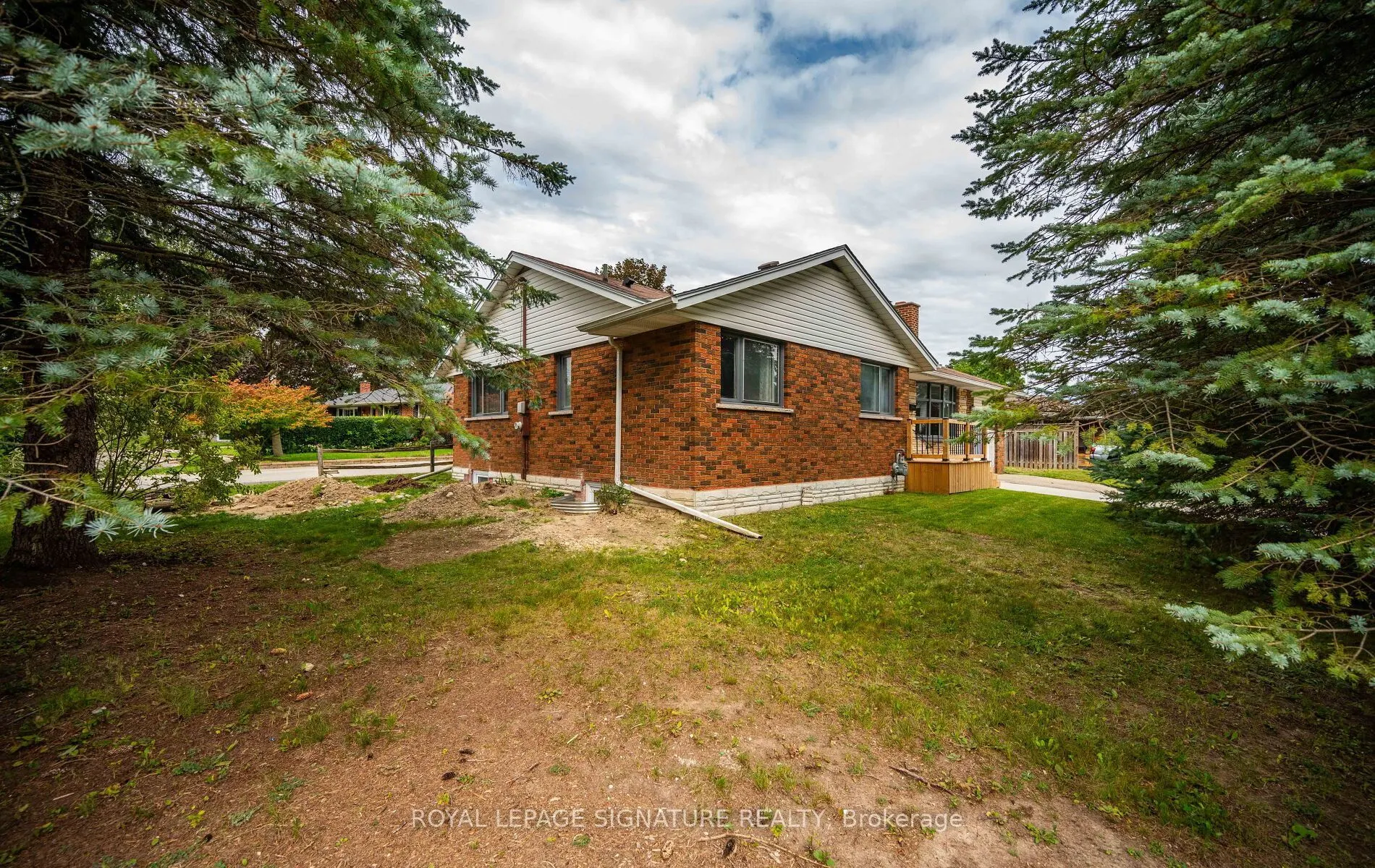 16 Eleanor Court #Upper
