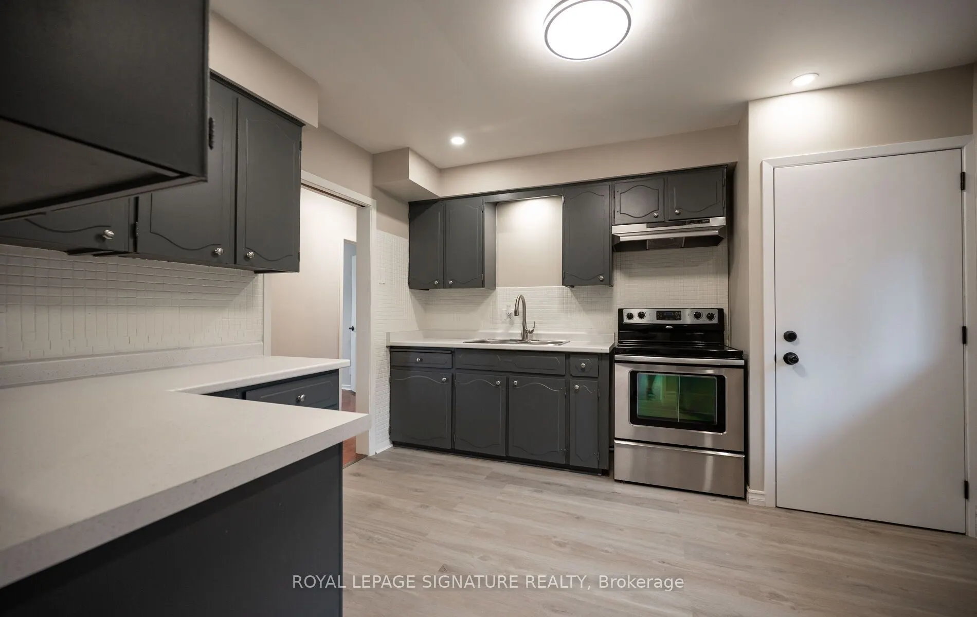16 Eleanor Court #Upper