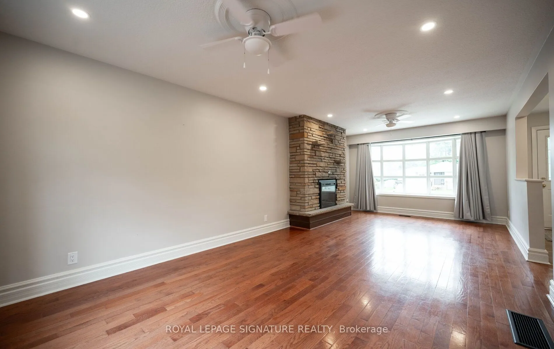16 Eleanor Court #Upper