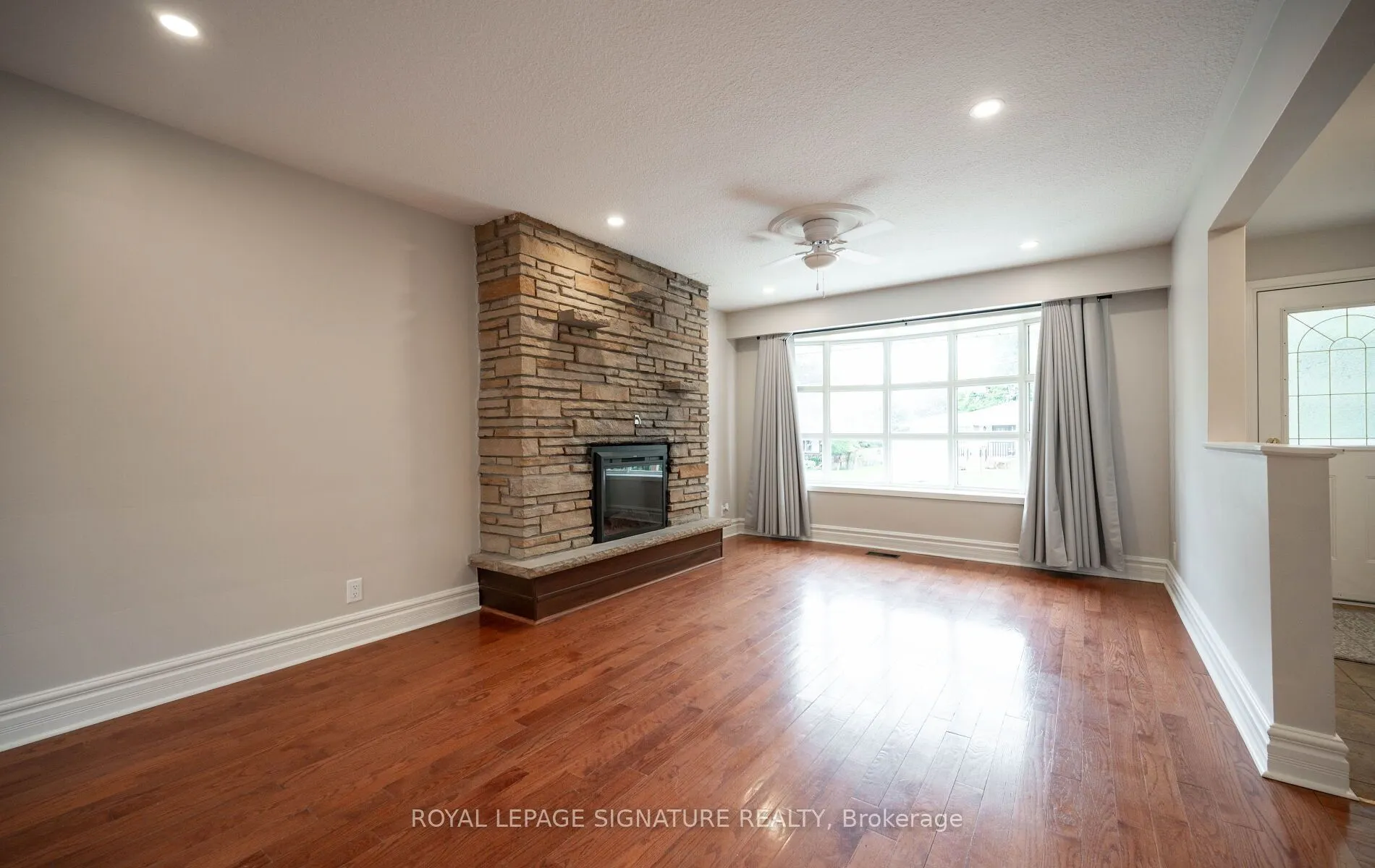 16 Eleanor Court #Upper