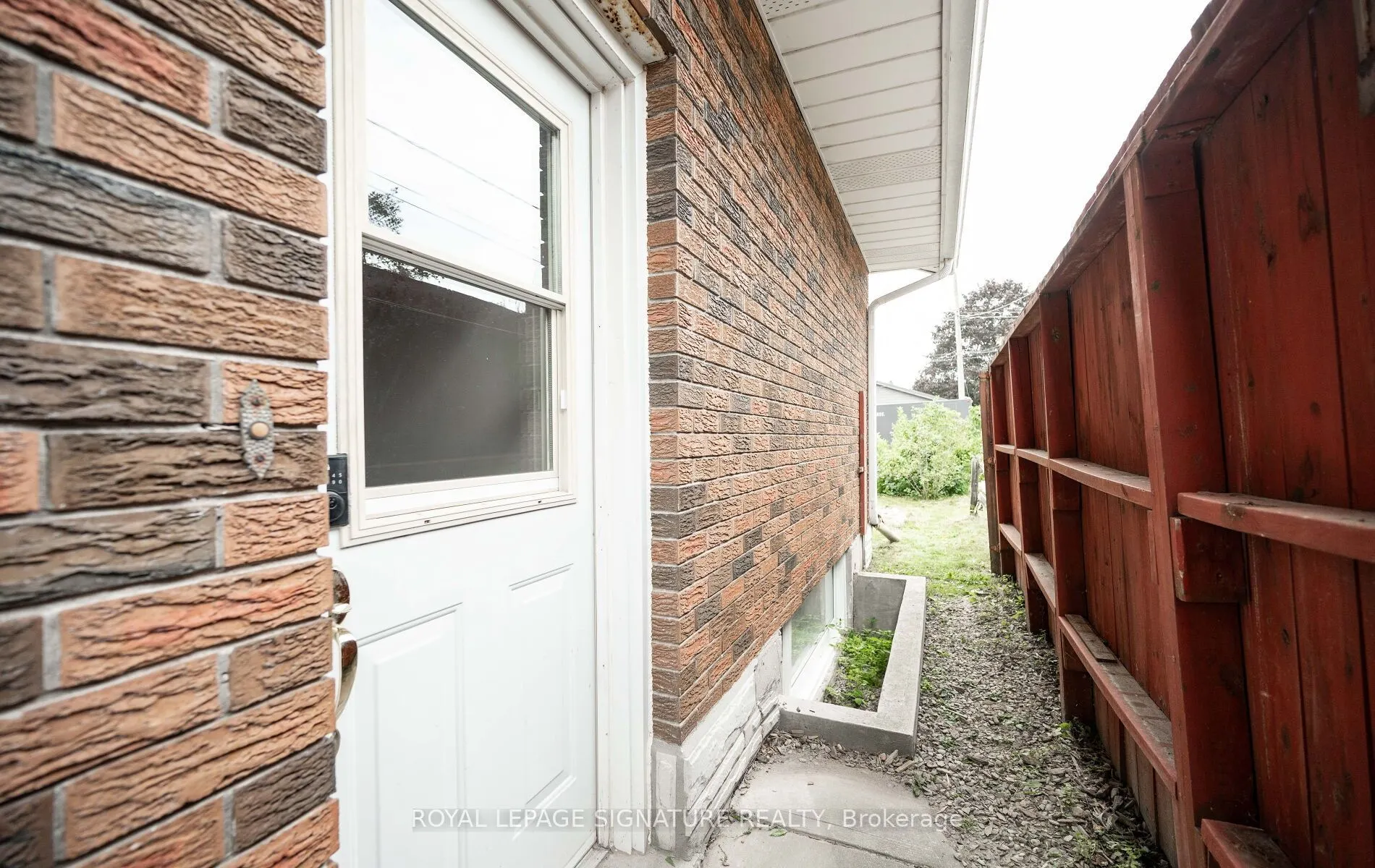 16 Eleanor Court #Lower