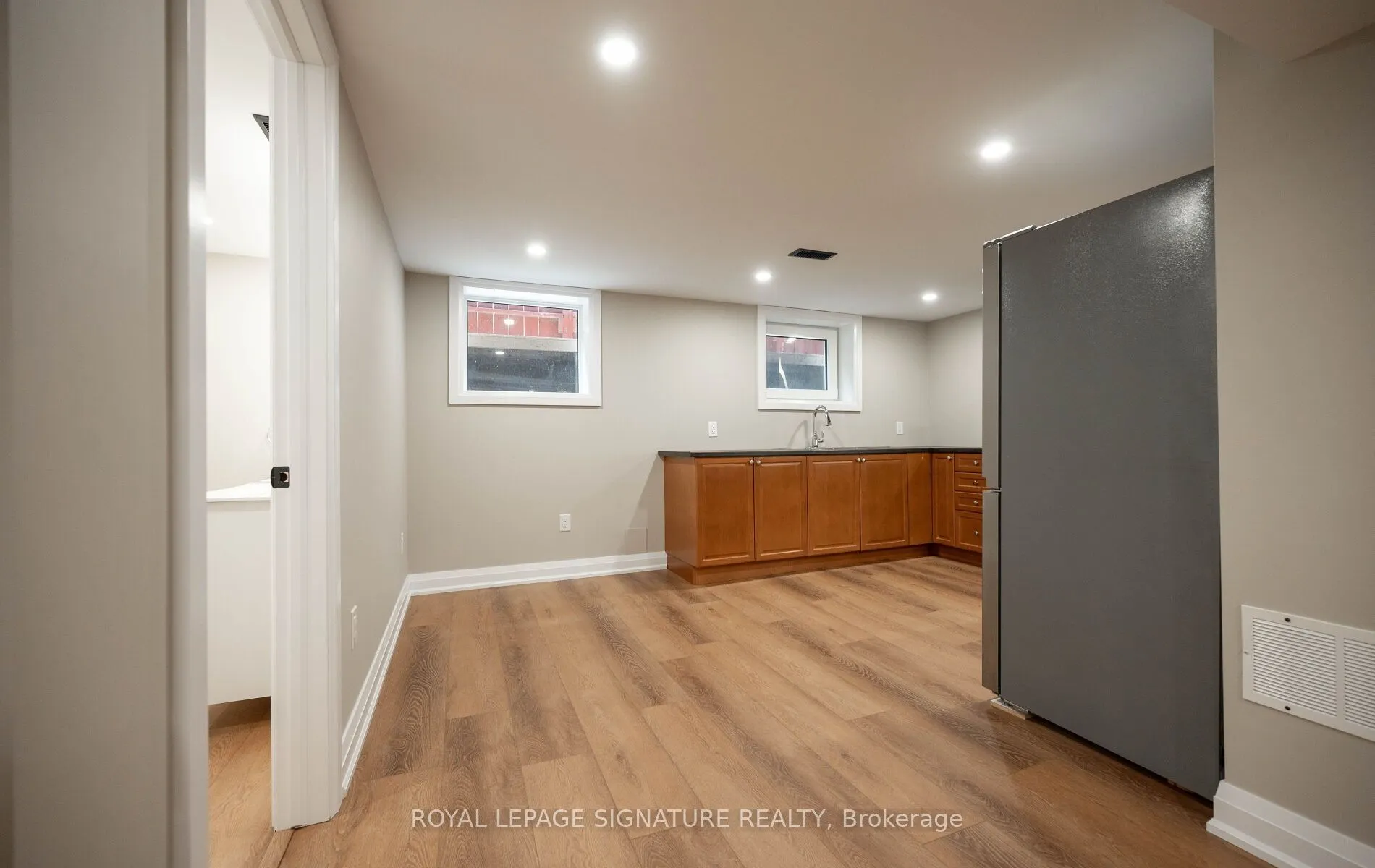 16 Eleanor Court #Lower