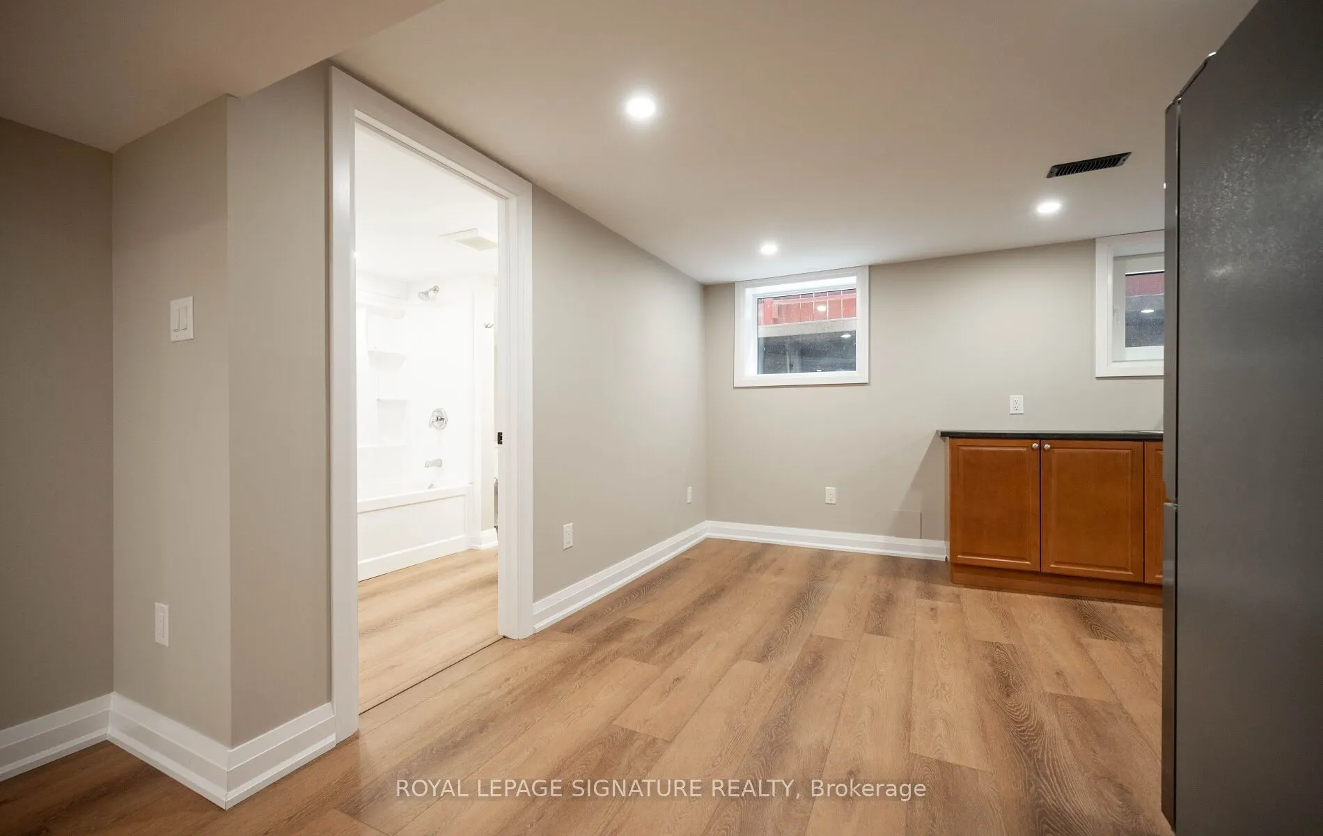 16 Eleanor Court #Lower