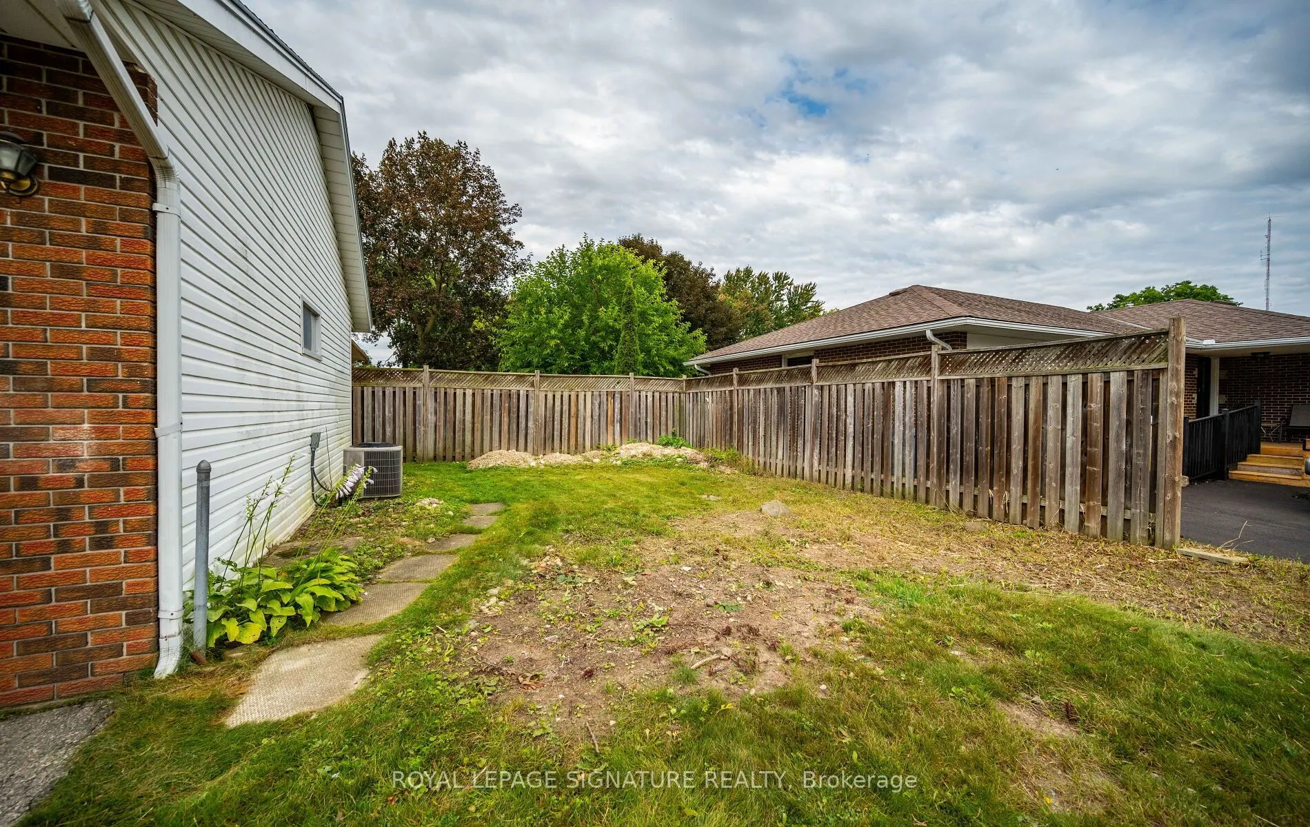 16 Eleanor Court #Lower
