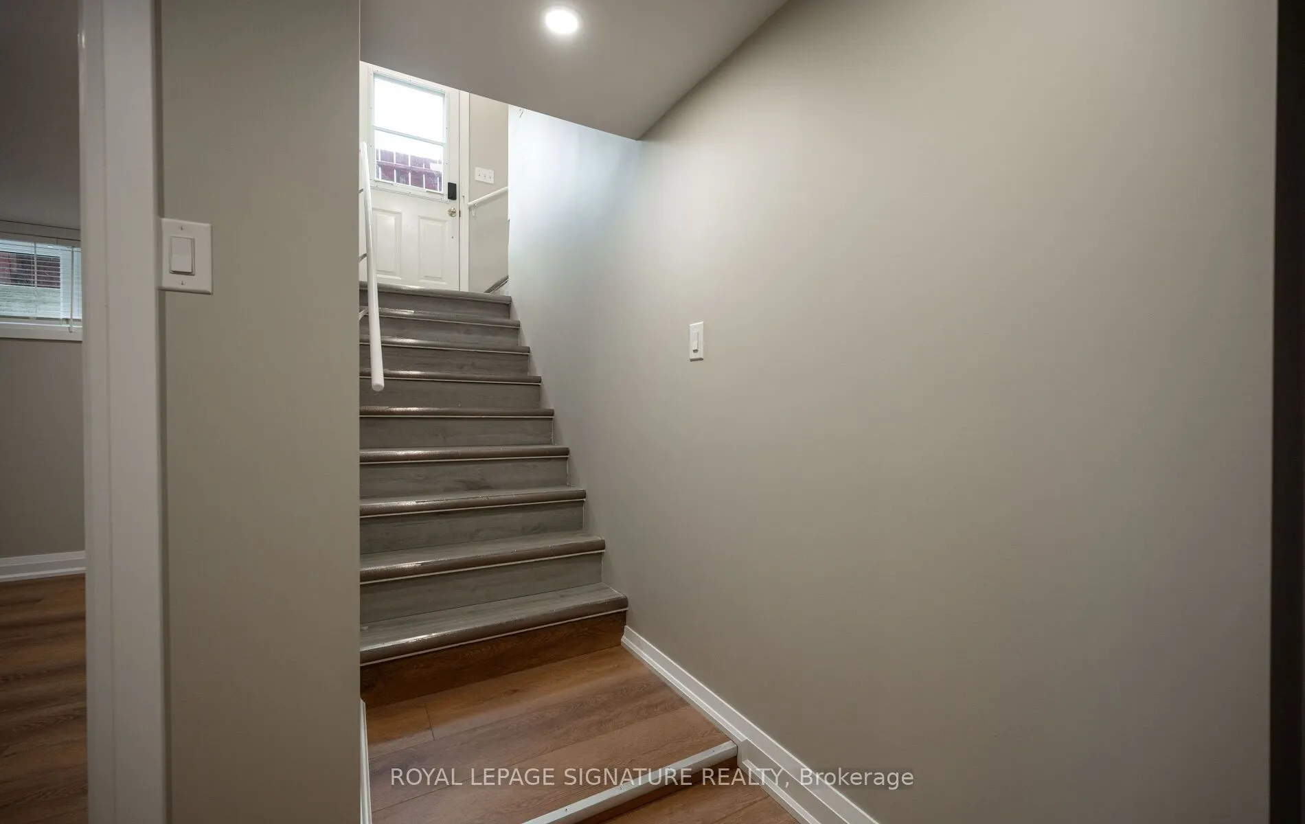 16 Eleanor Court #Lower