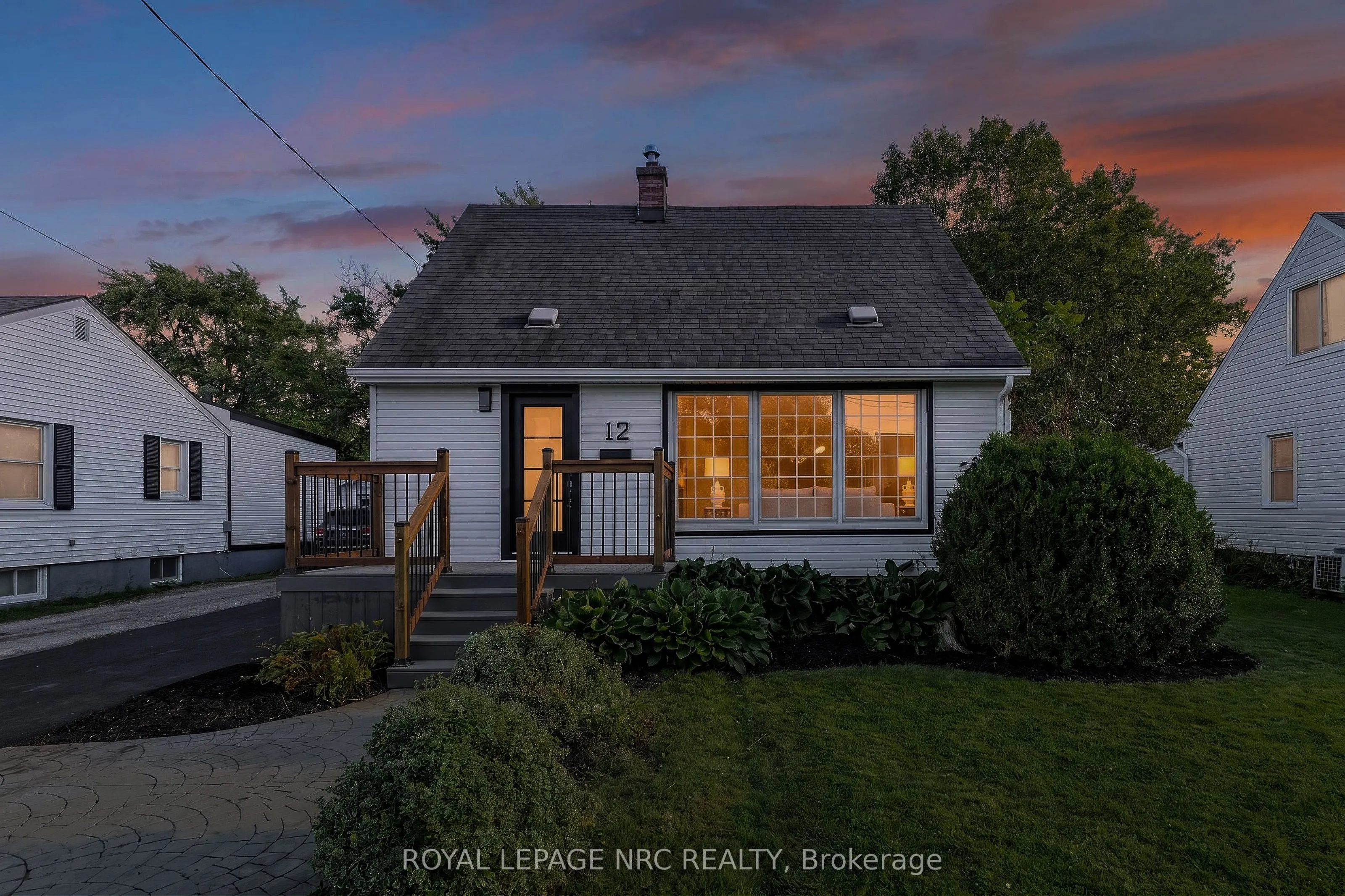 12 Admiral Road