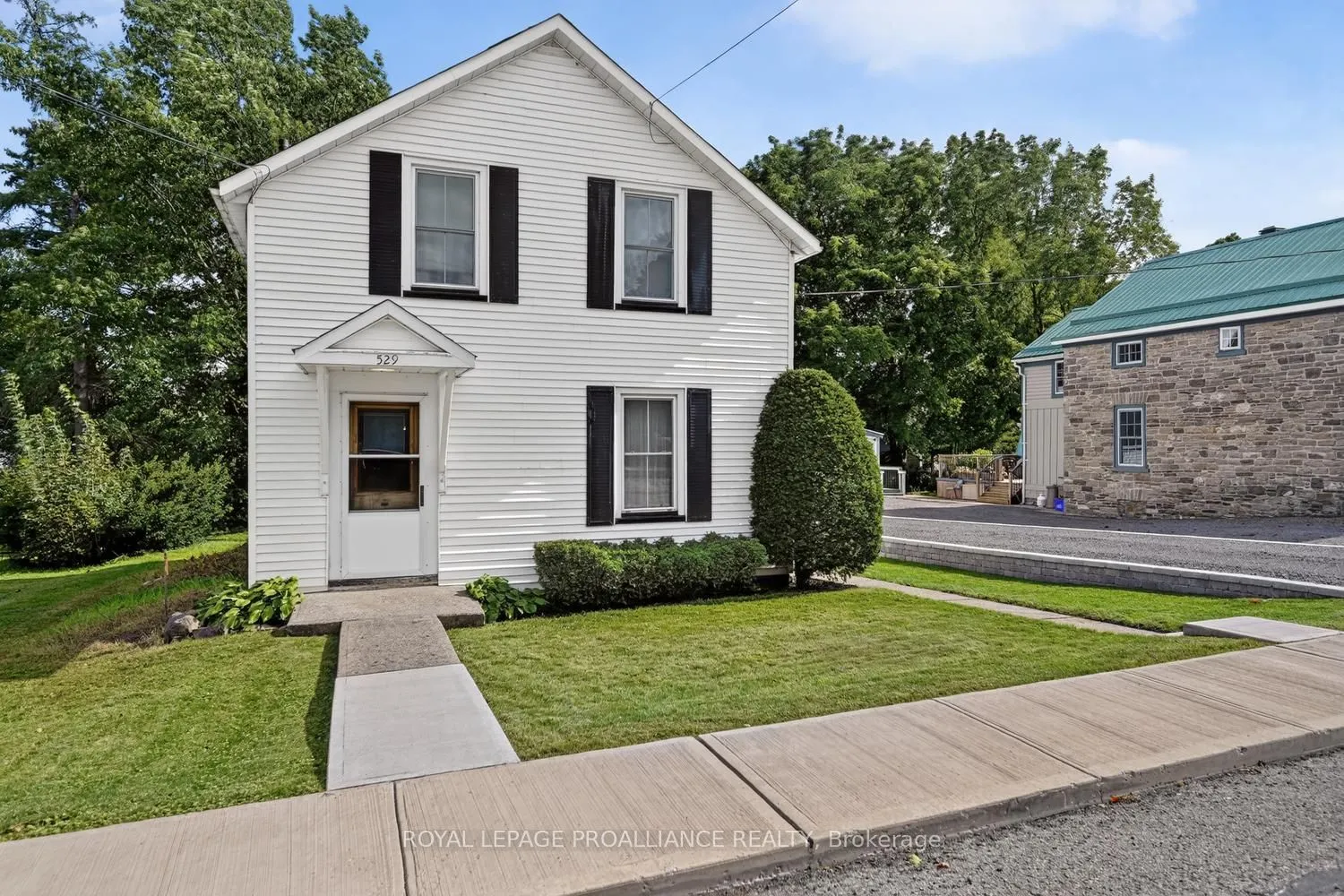 529 Dibble Street W