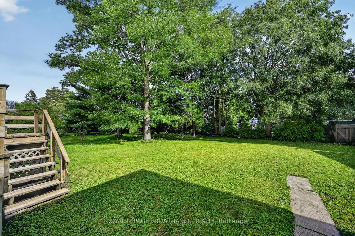 529 Dibble Street W