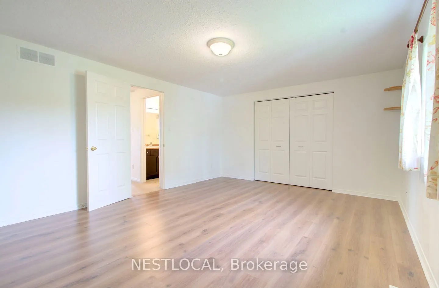 10 Fallowfield Drive #11