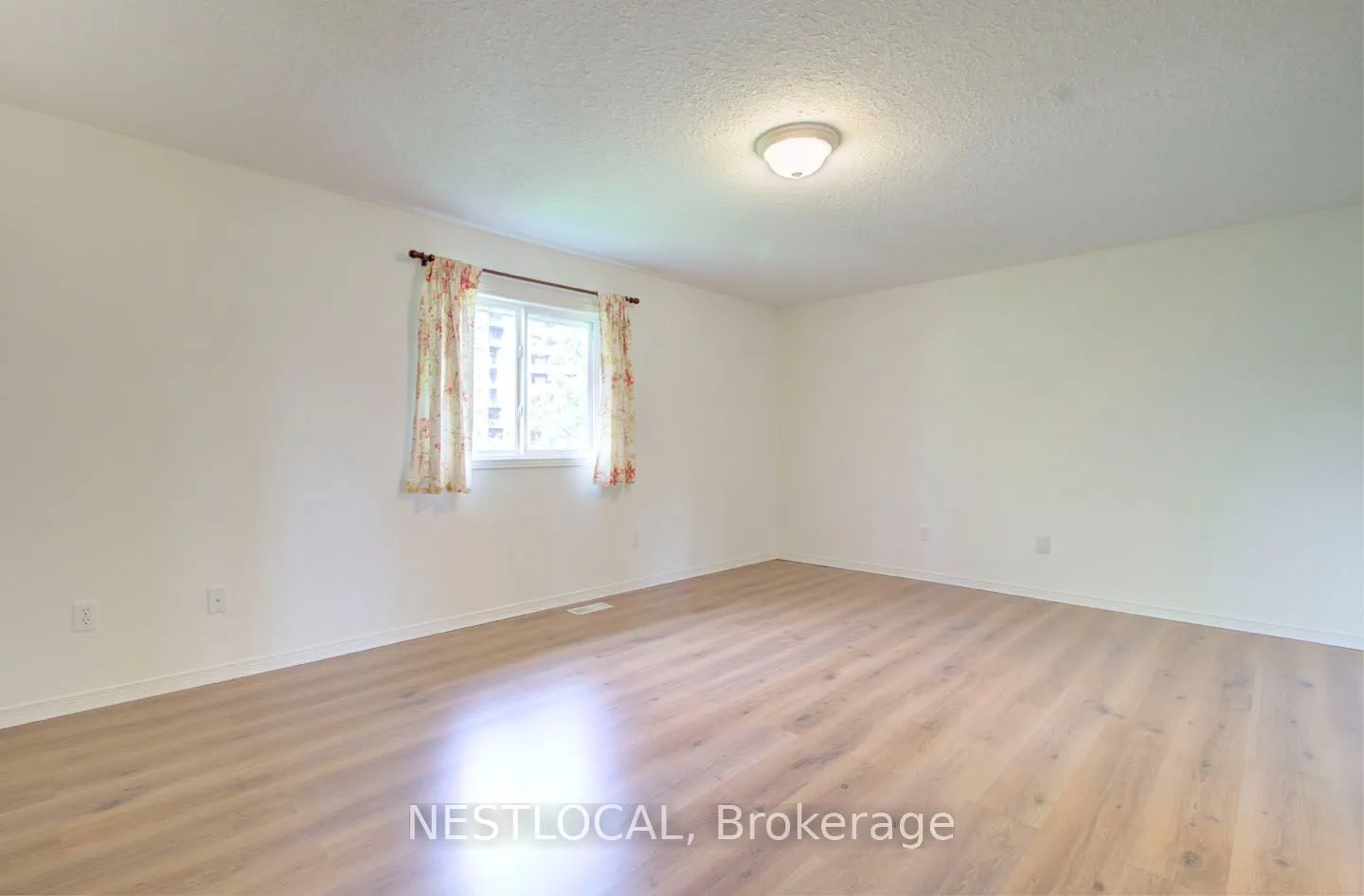 10 Fallowfield Drive #11