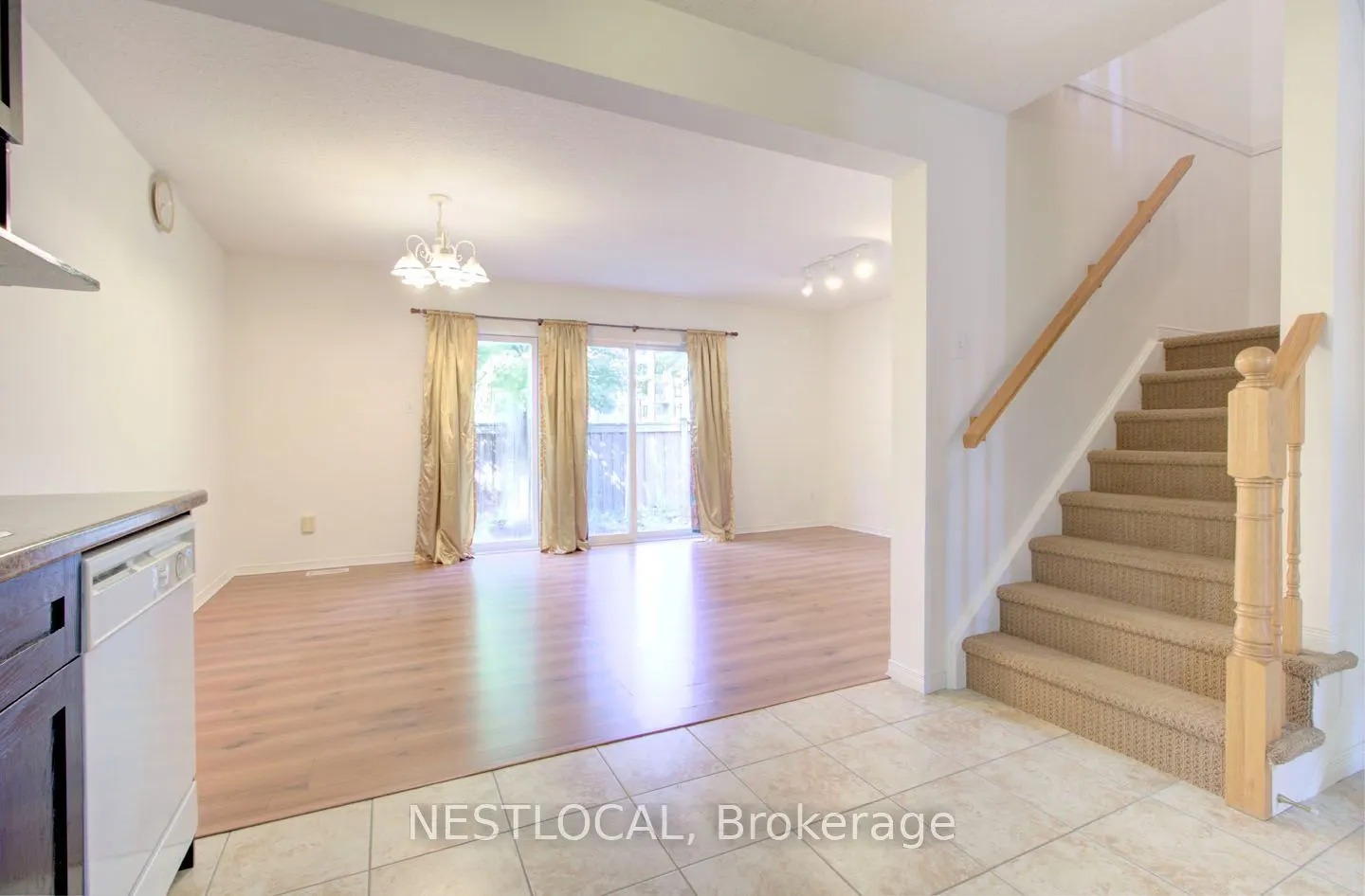 10 Fallowfield Drive #11