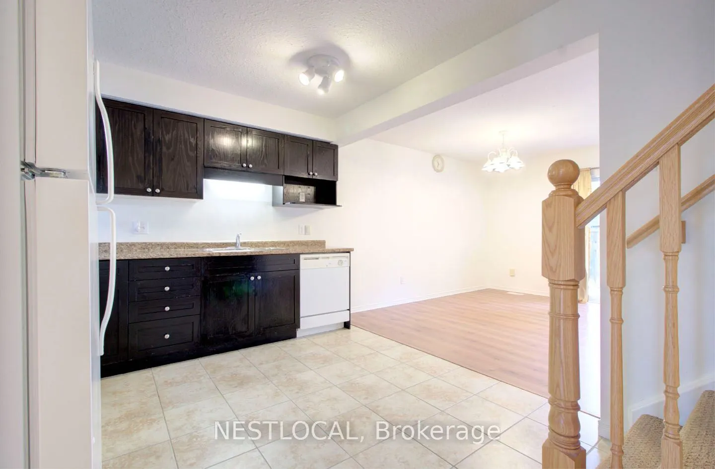 10 Fallowfield Drive #11