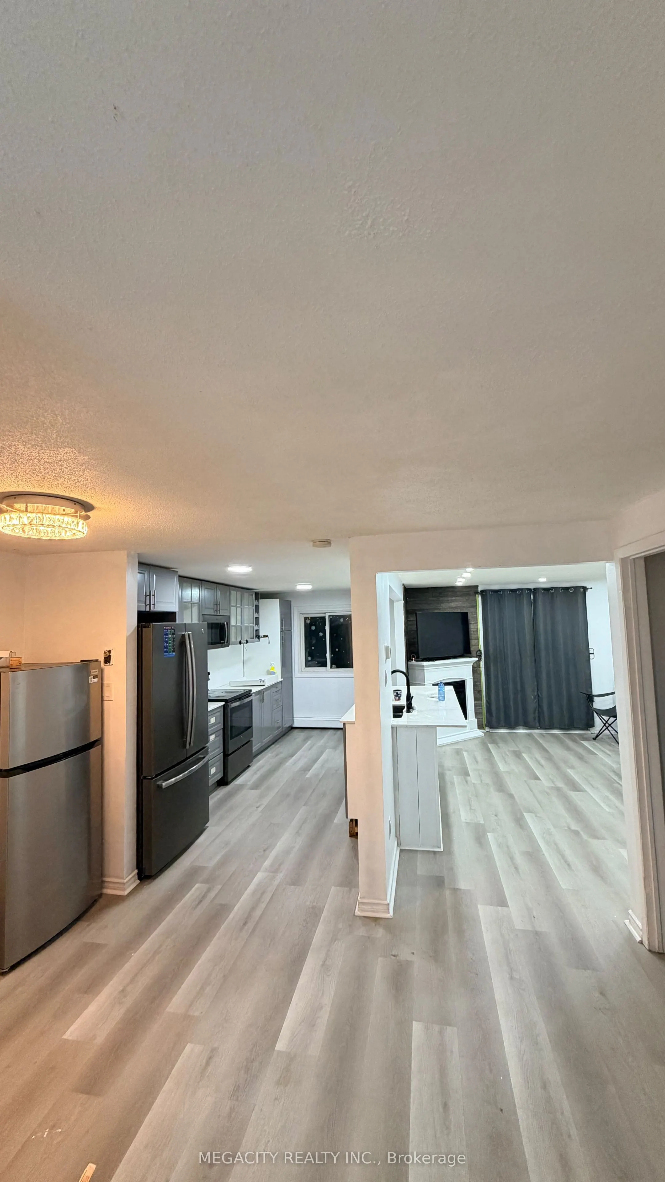 14 Chesterton Lane #upper portion