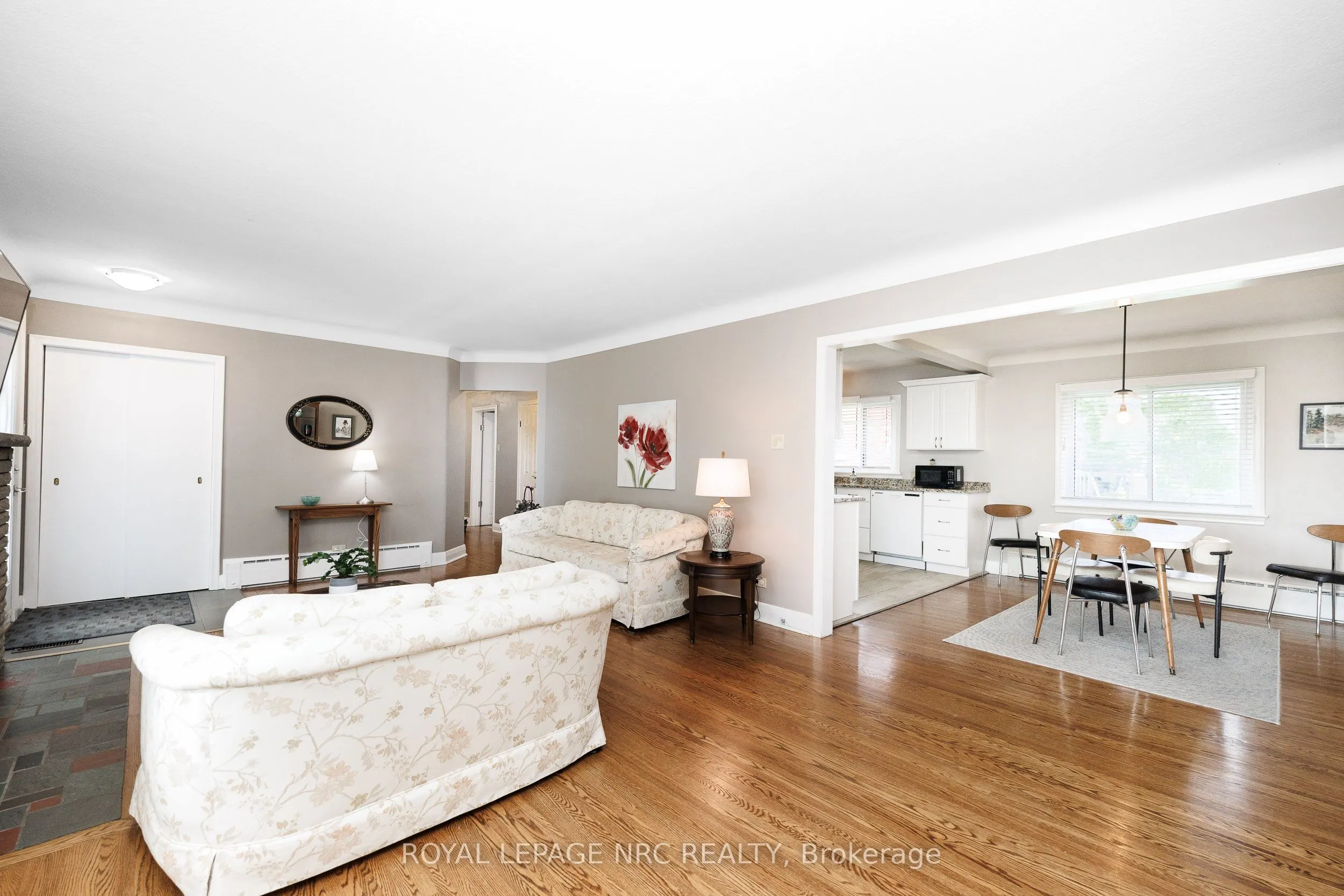 24 Munro Street