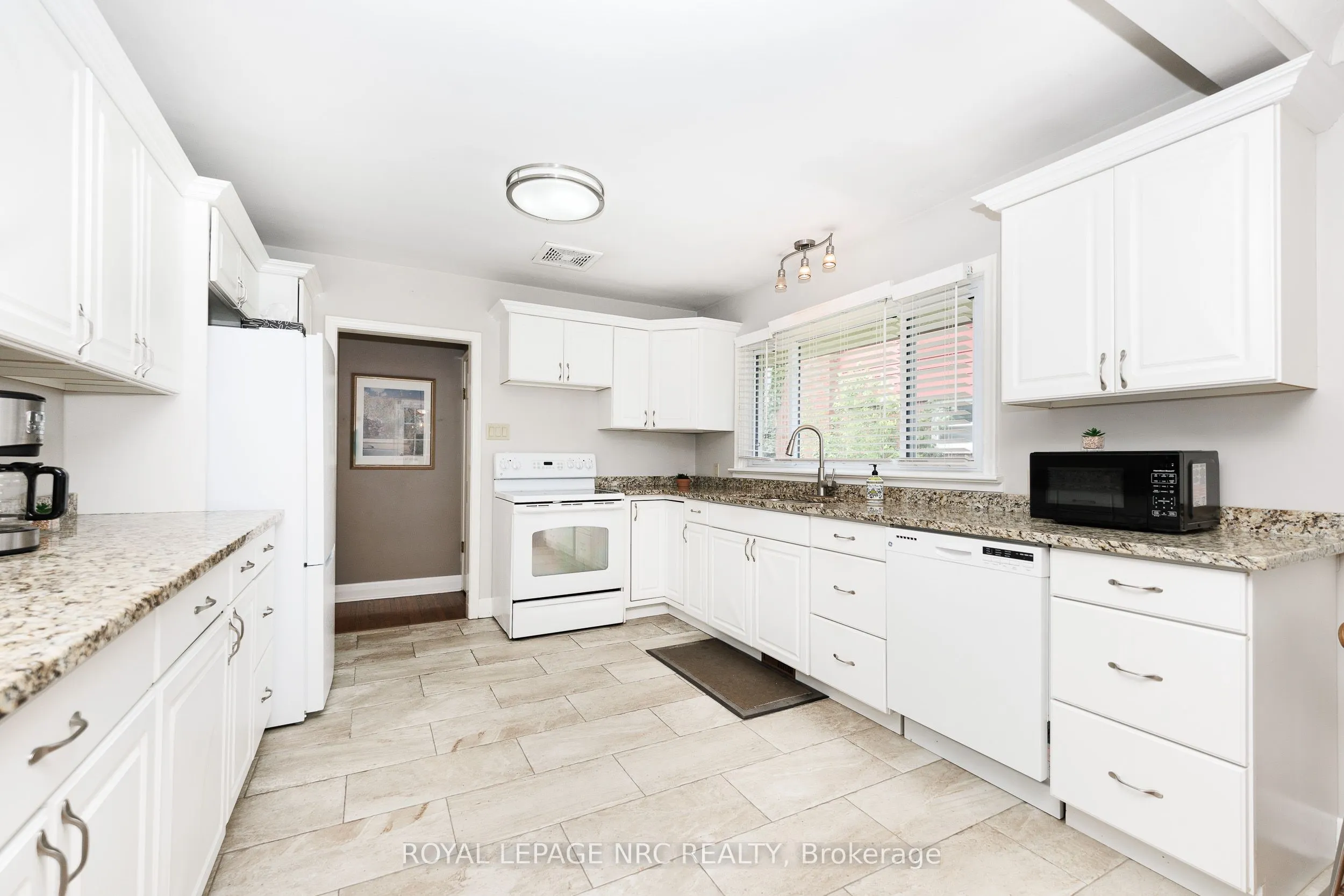 24 Munro Street