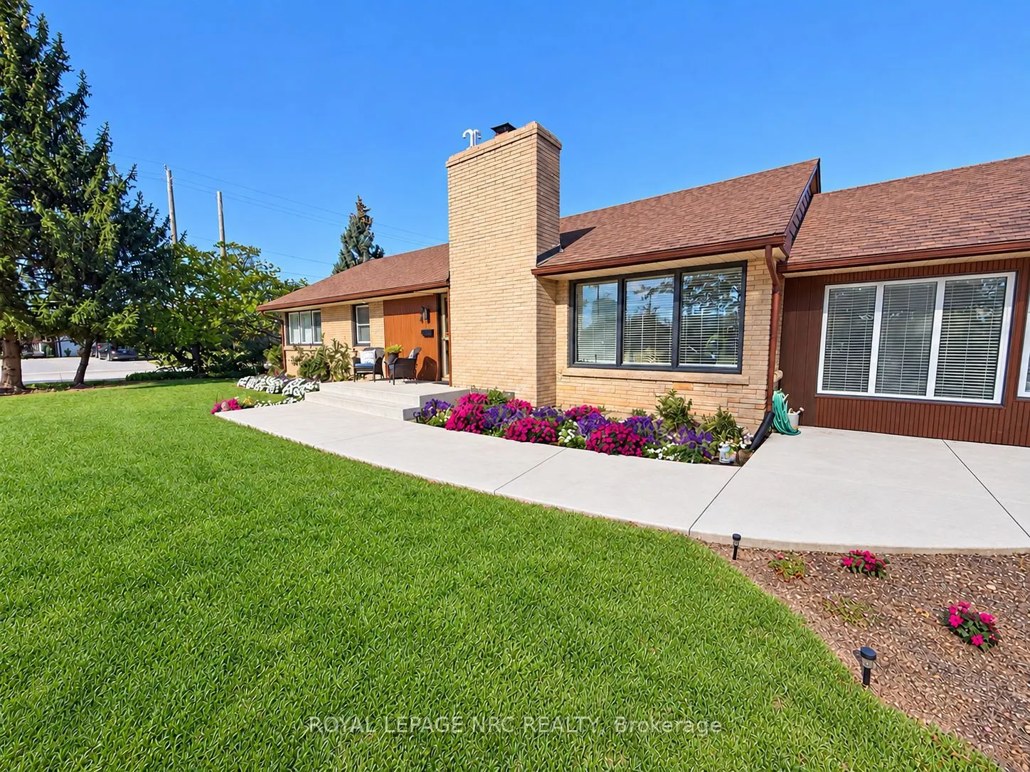 24 Munro Street