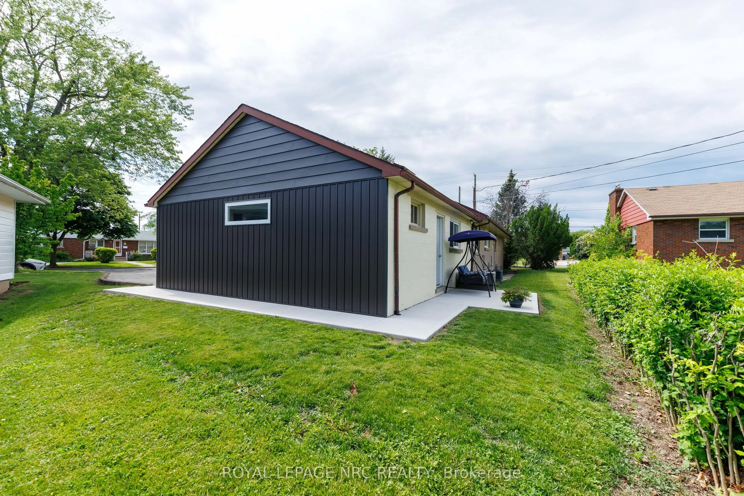 24 Munro Street