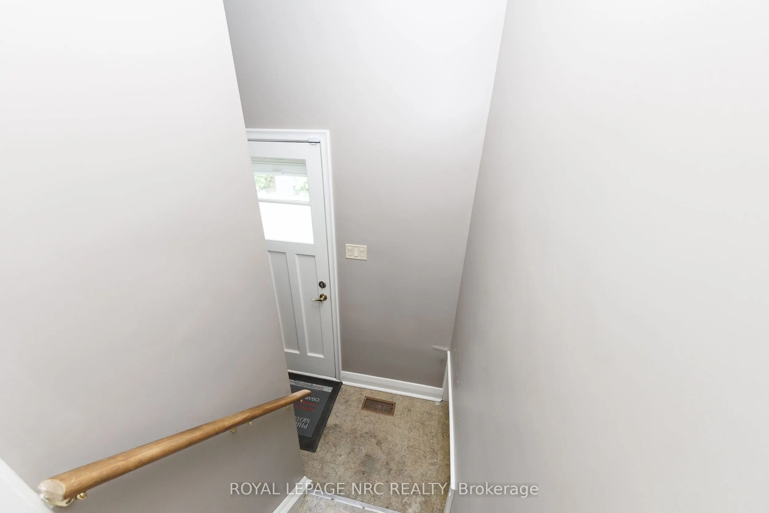24 Munro Street