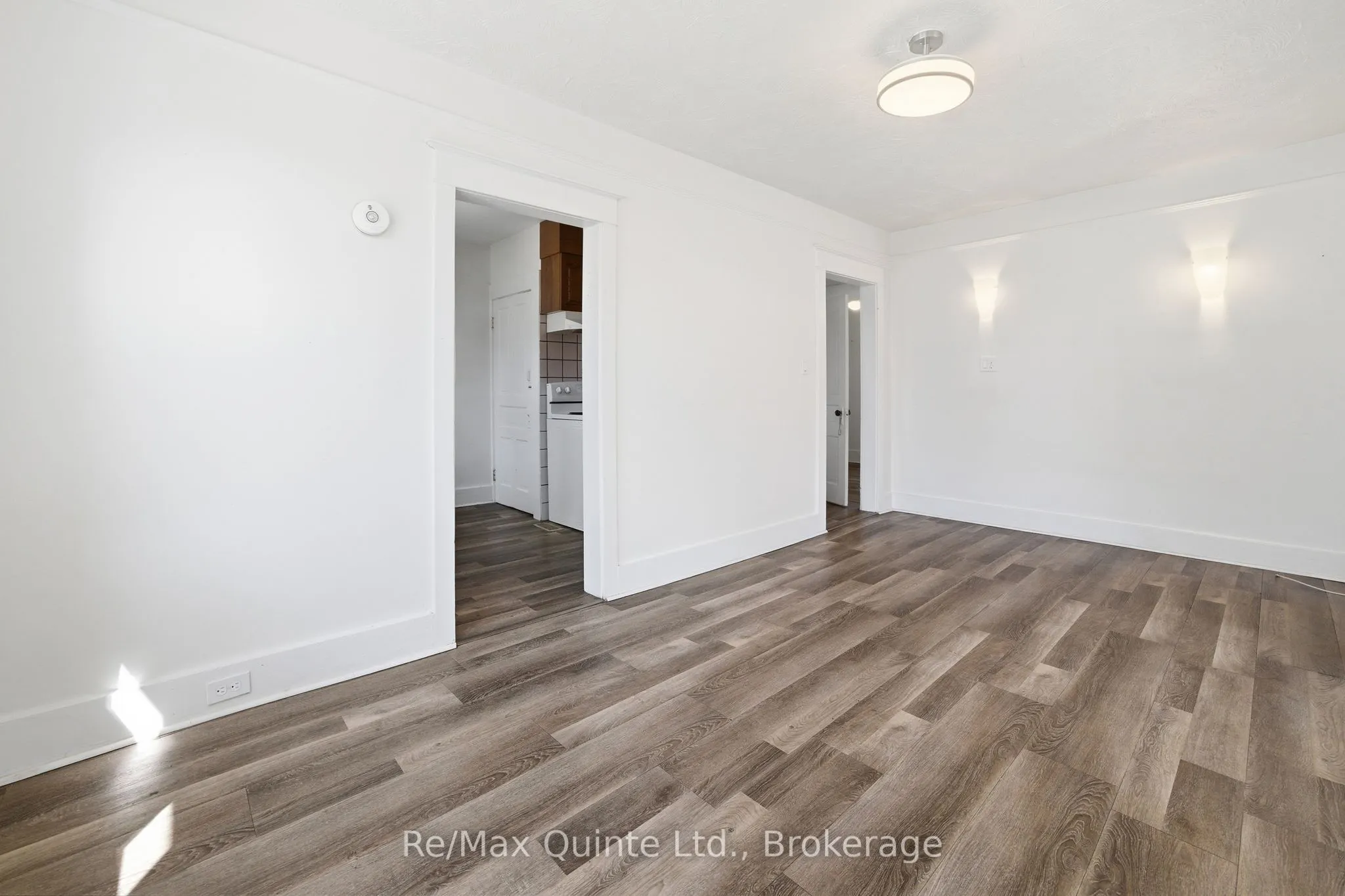 8 Dunbar Street