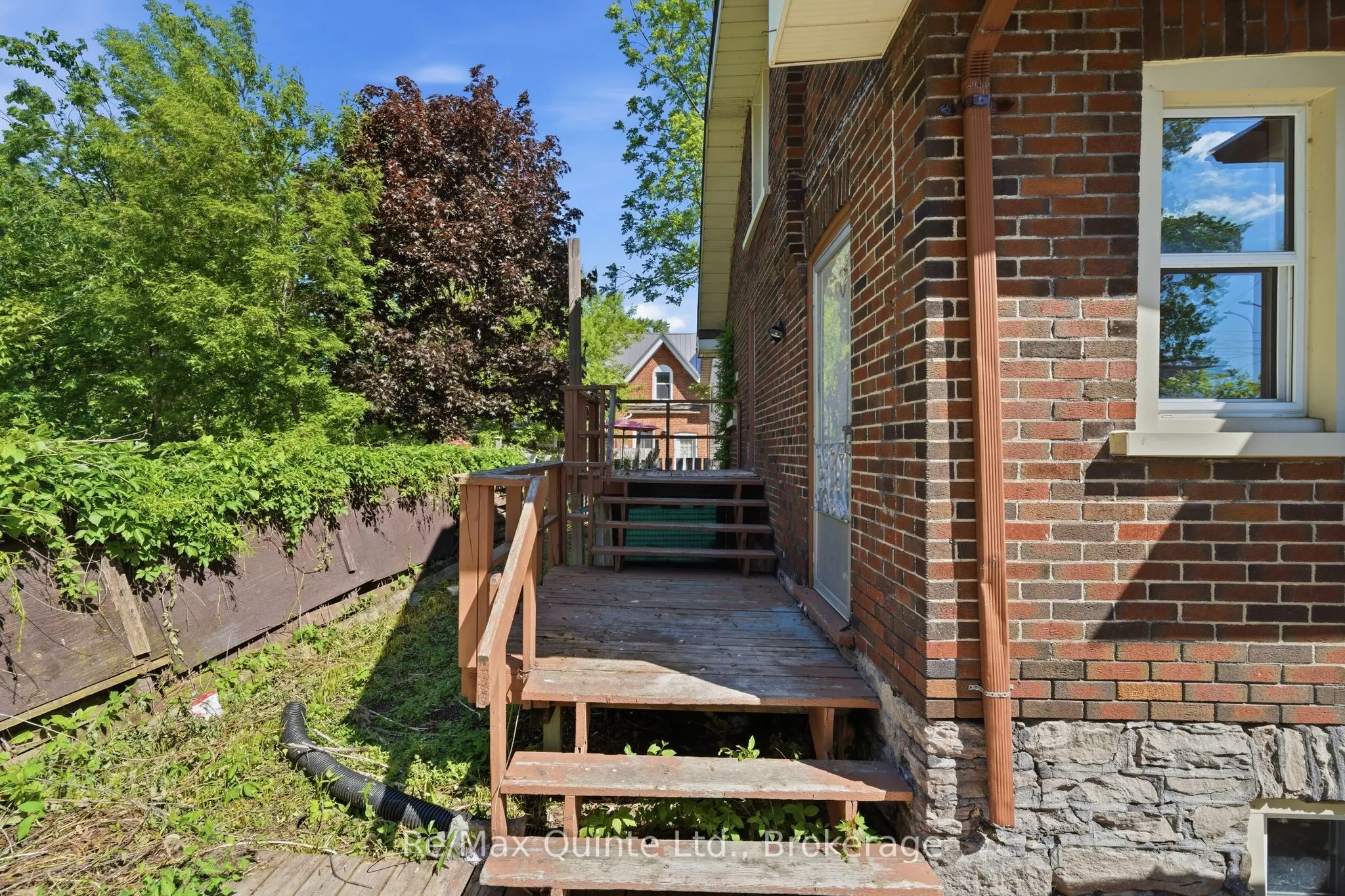 8 Dunbar Street