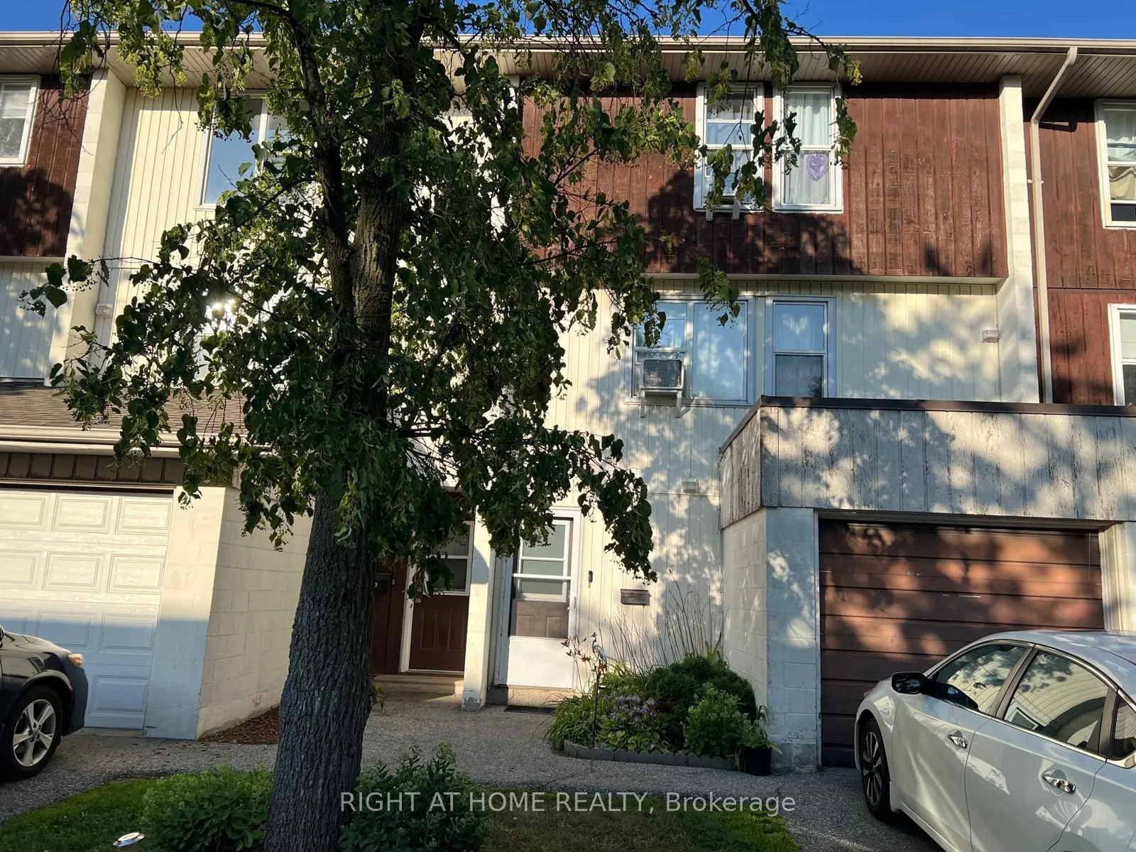 135 Chalmers Street S #81