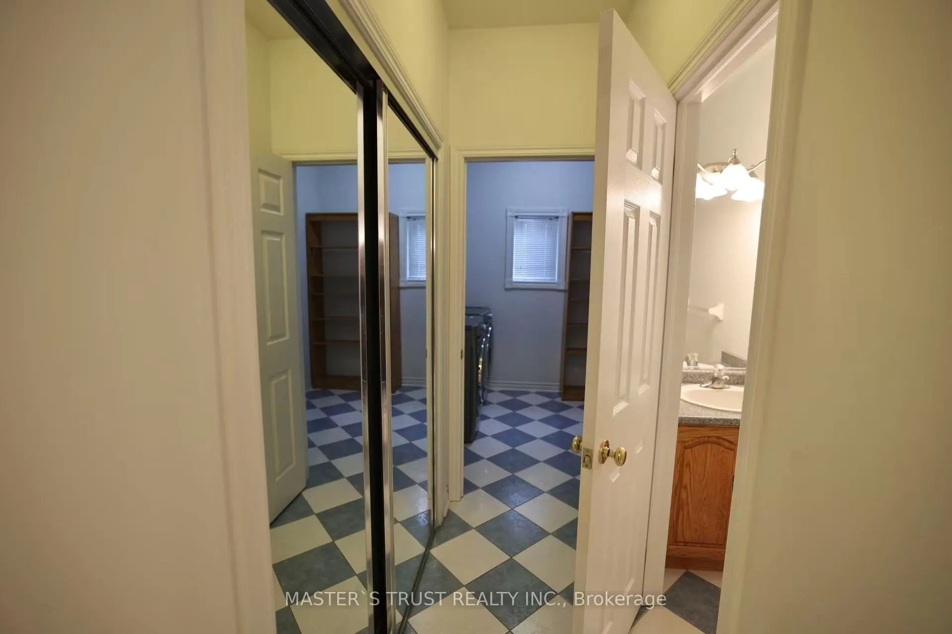 7 Westra Drive