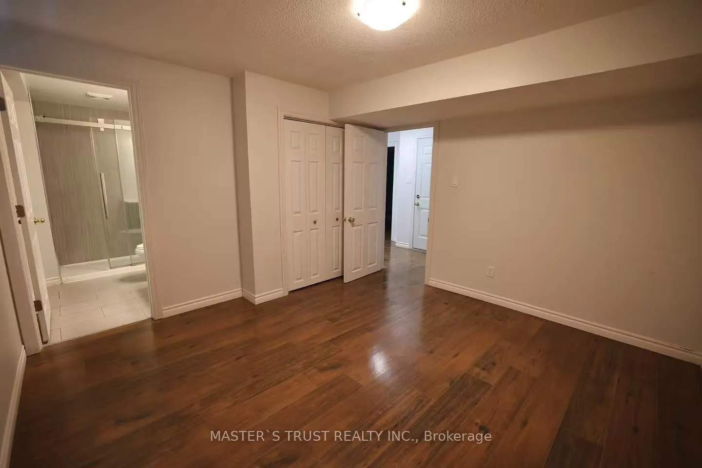 7 Westra Drive