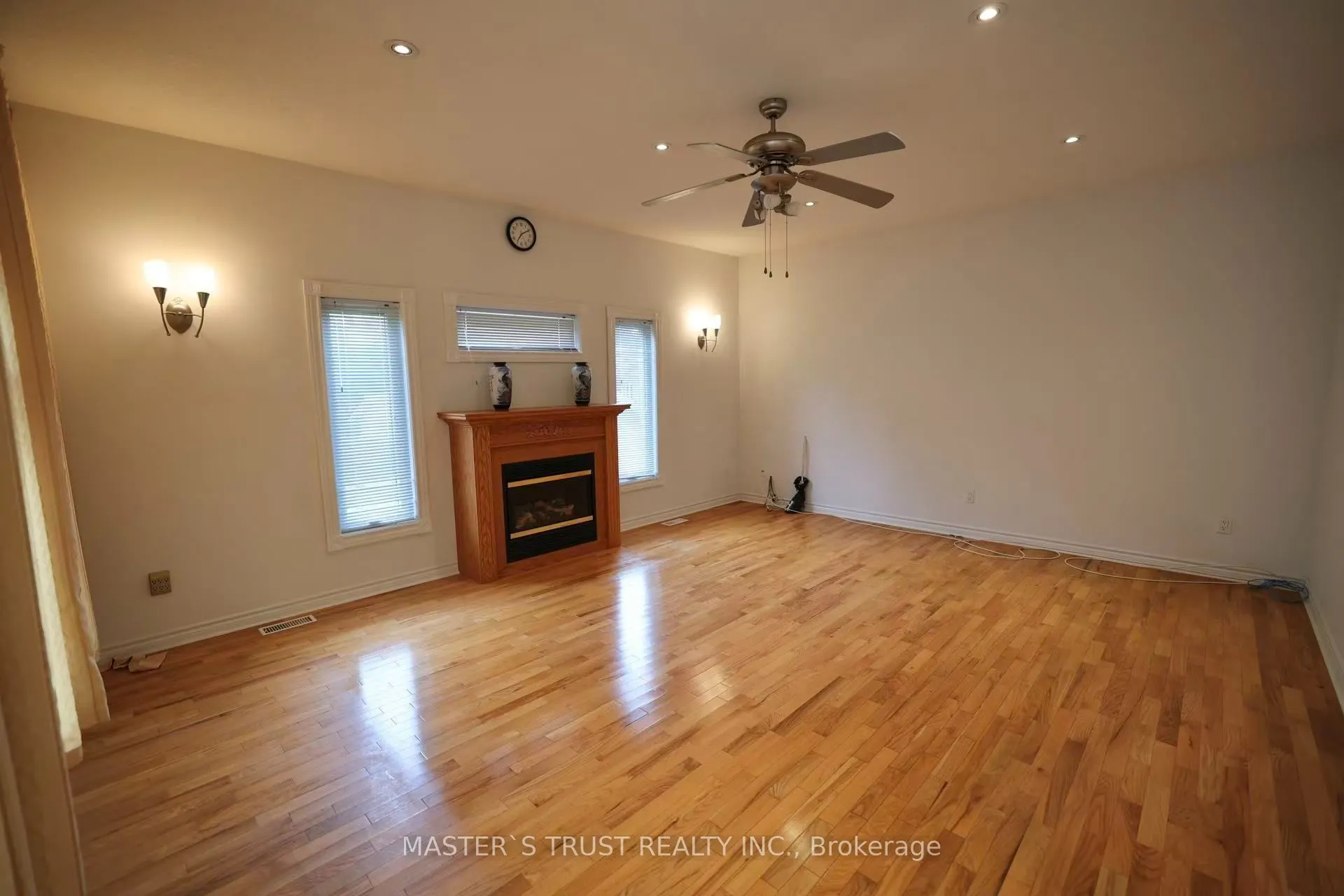 7 Westra Drive