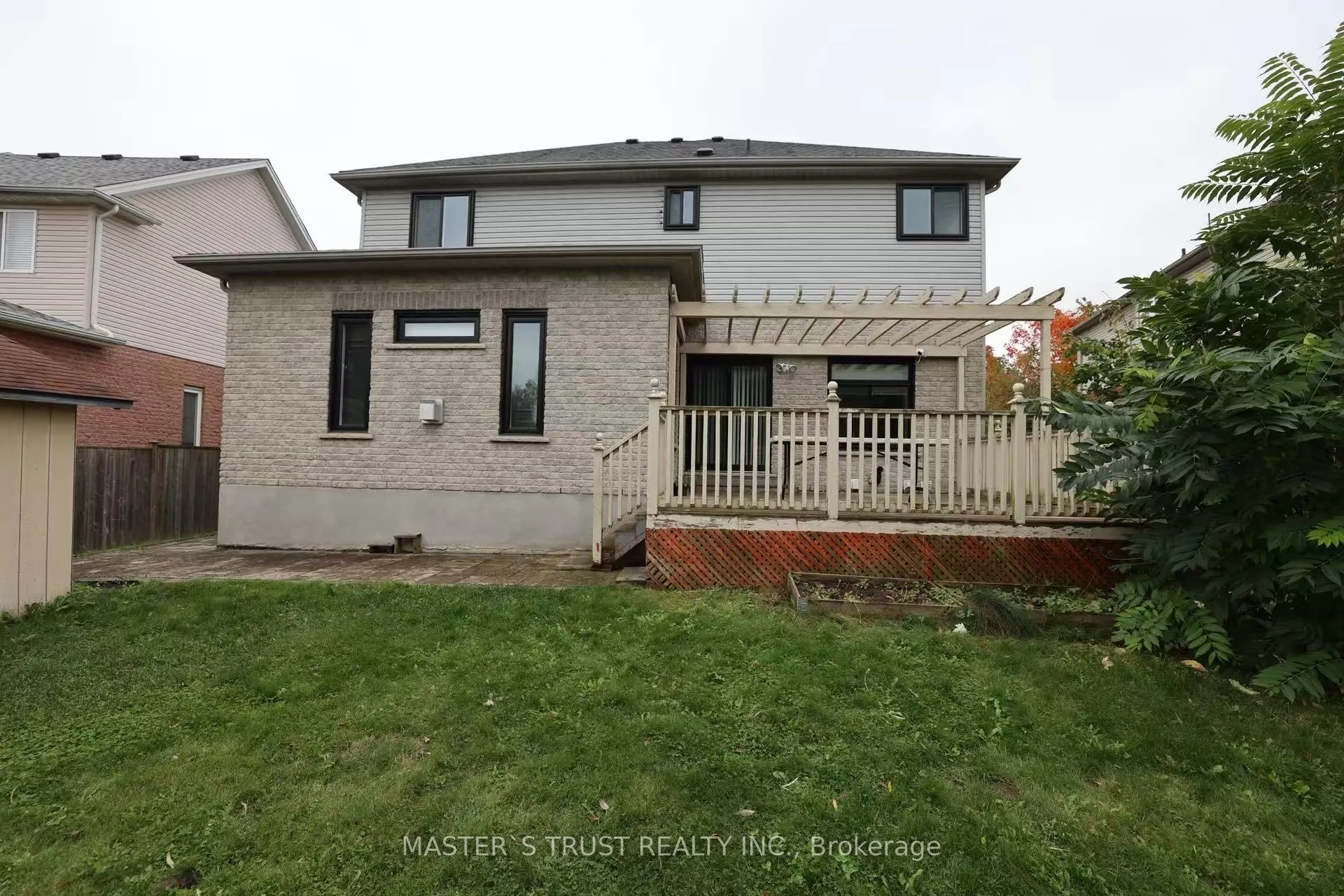 7 Westra Drive