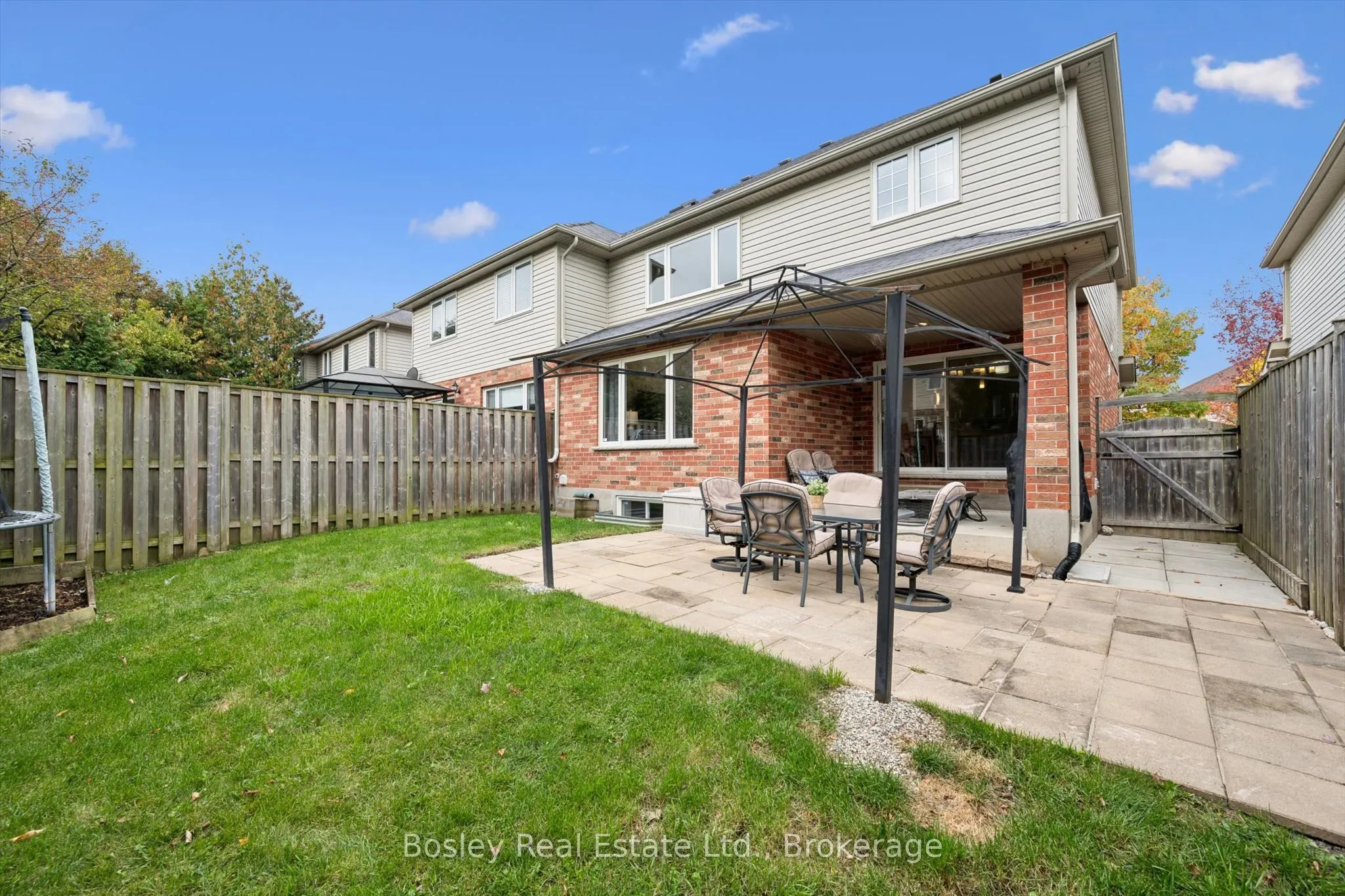 8 Walker Way