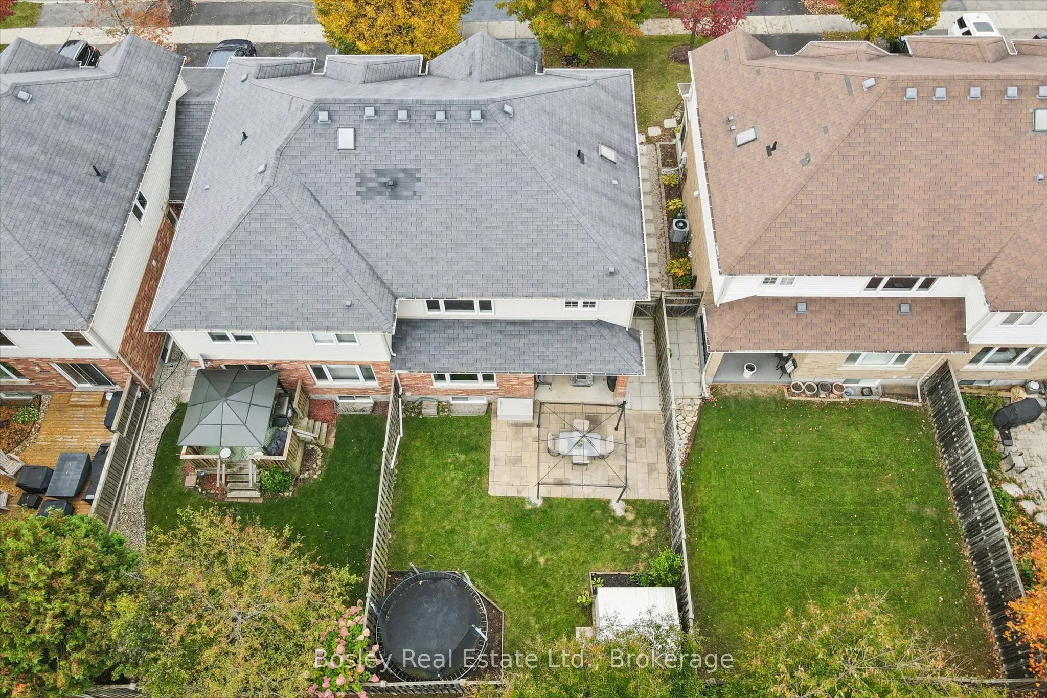 8 Walker Way