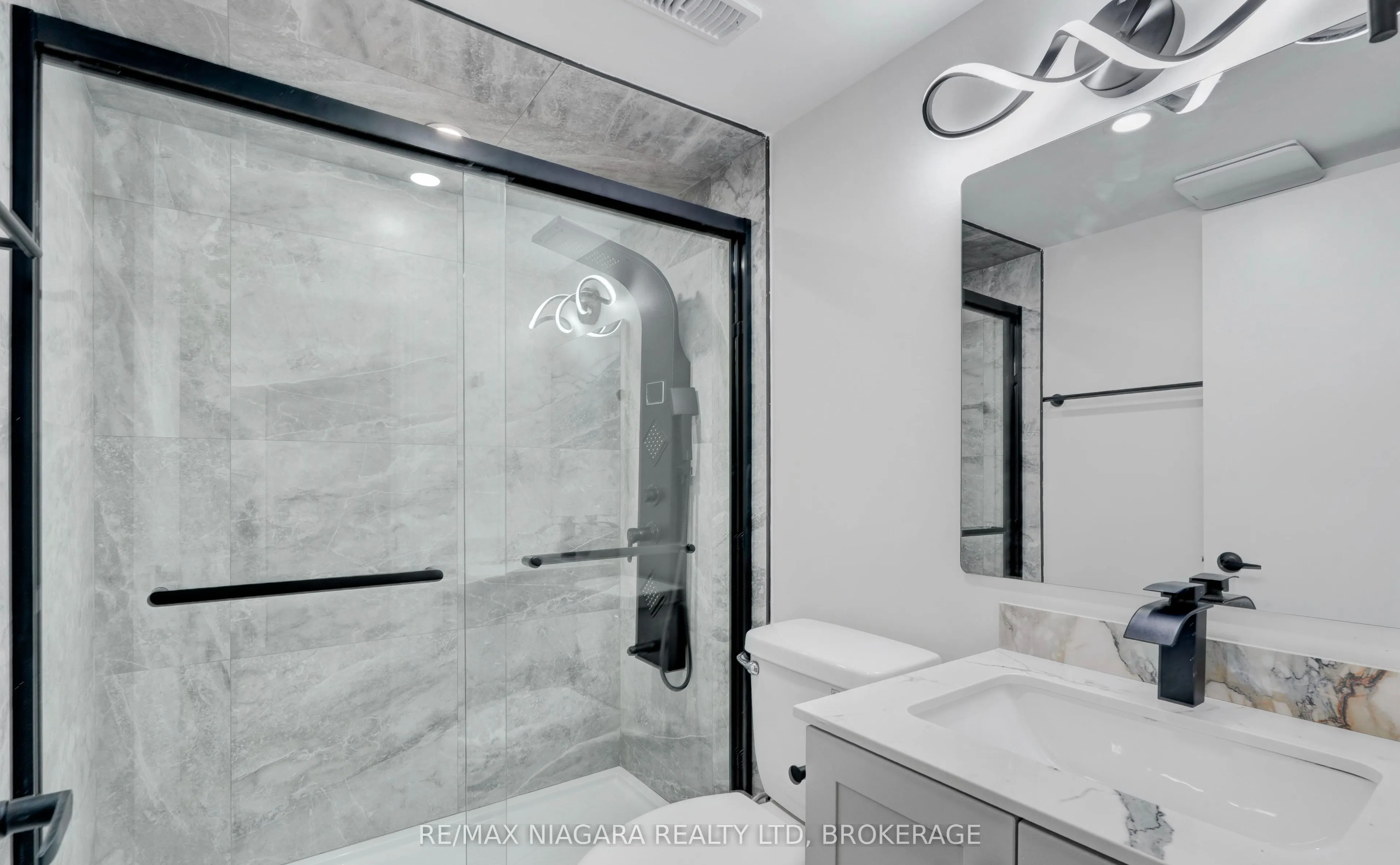 210 Mackan Street #Lower Unit