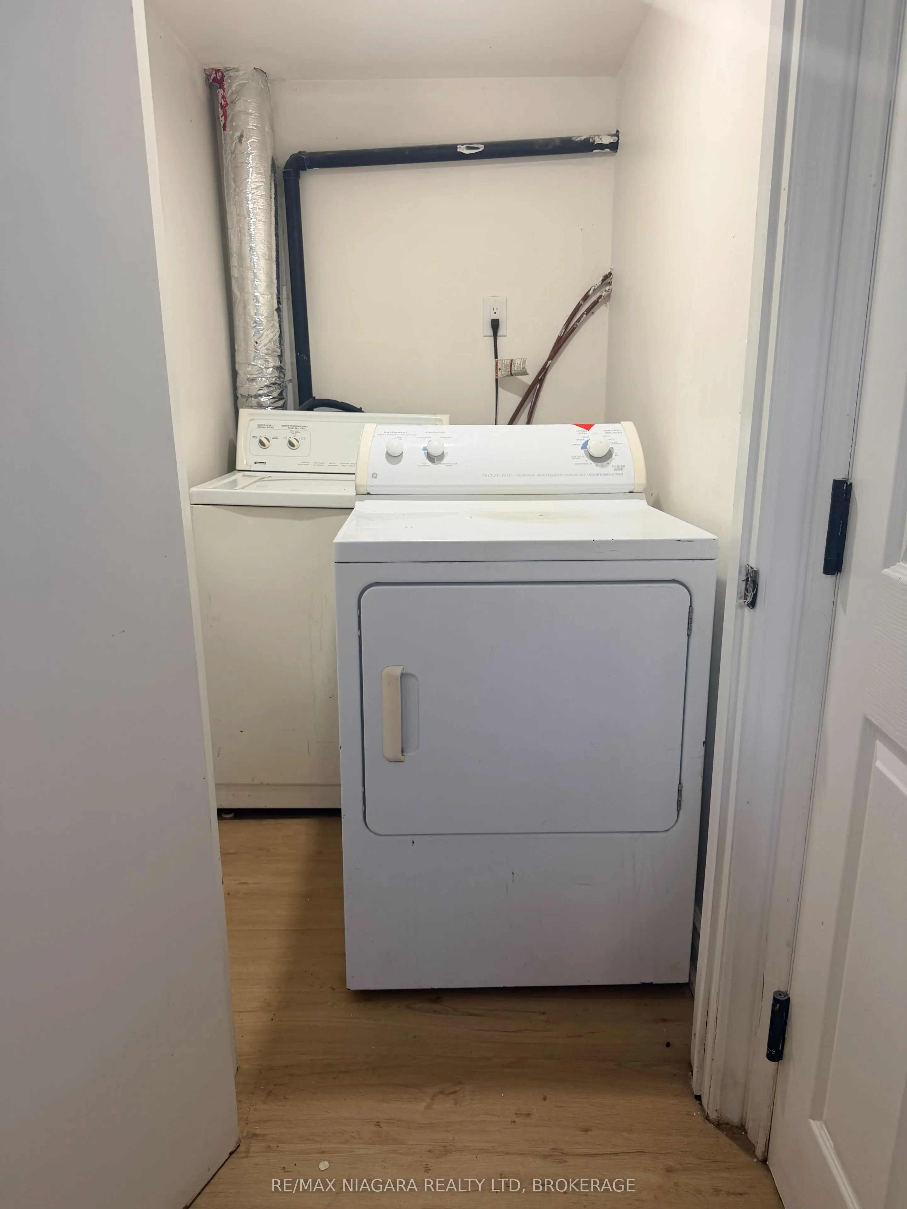 210 Mackan Street #Lower Unit