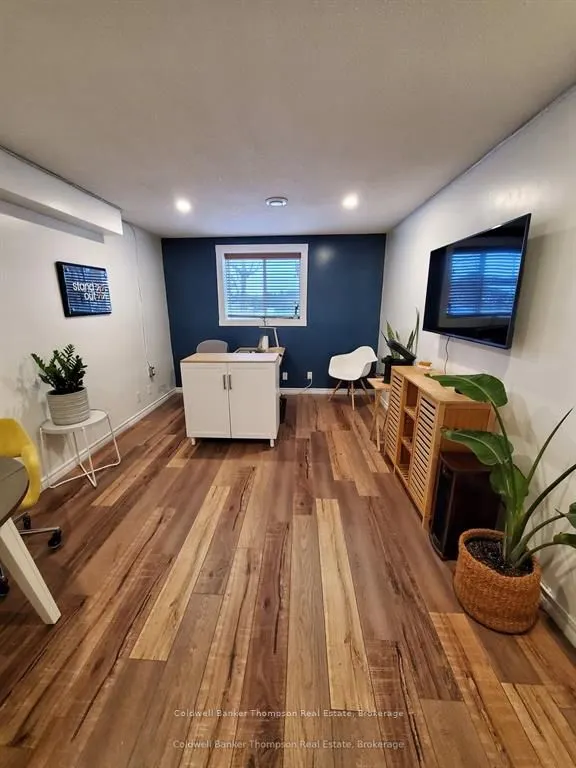 8 West Street N #6