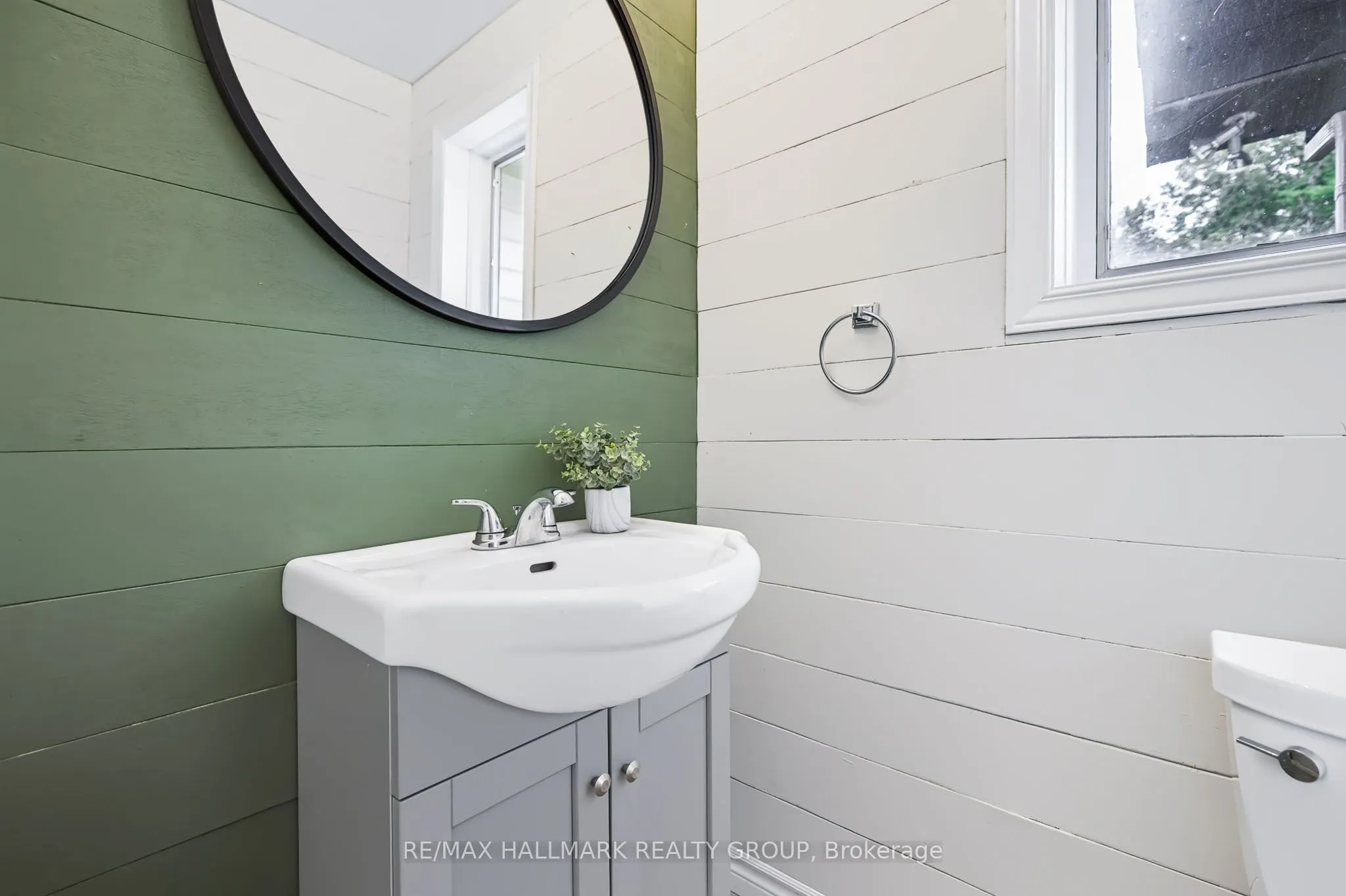 2346 Bathurst 5th Concession Road