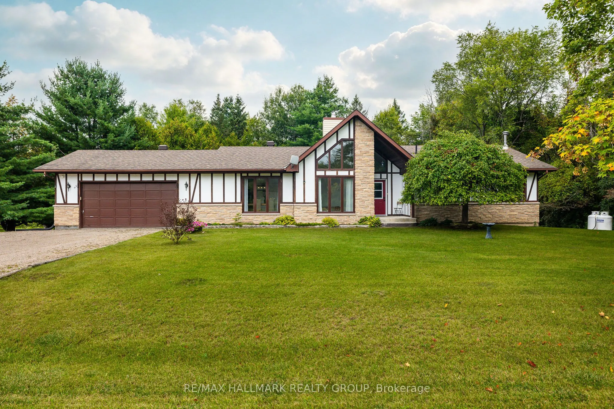 2346 Bathurst 5th Concession Road