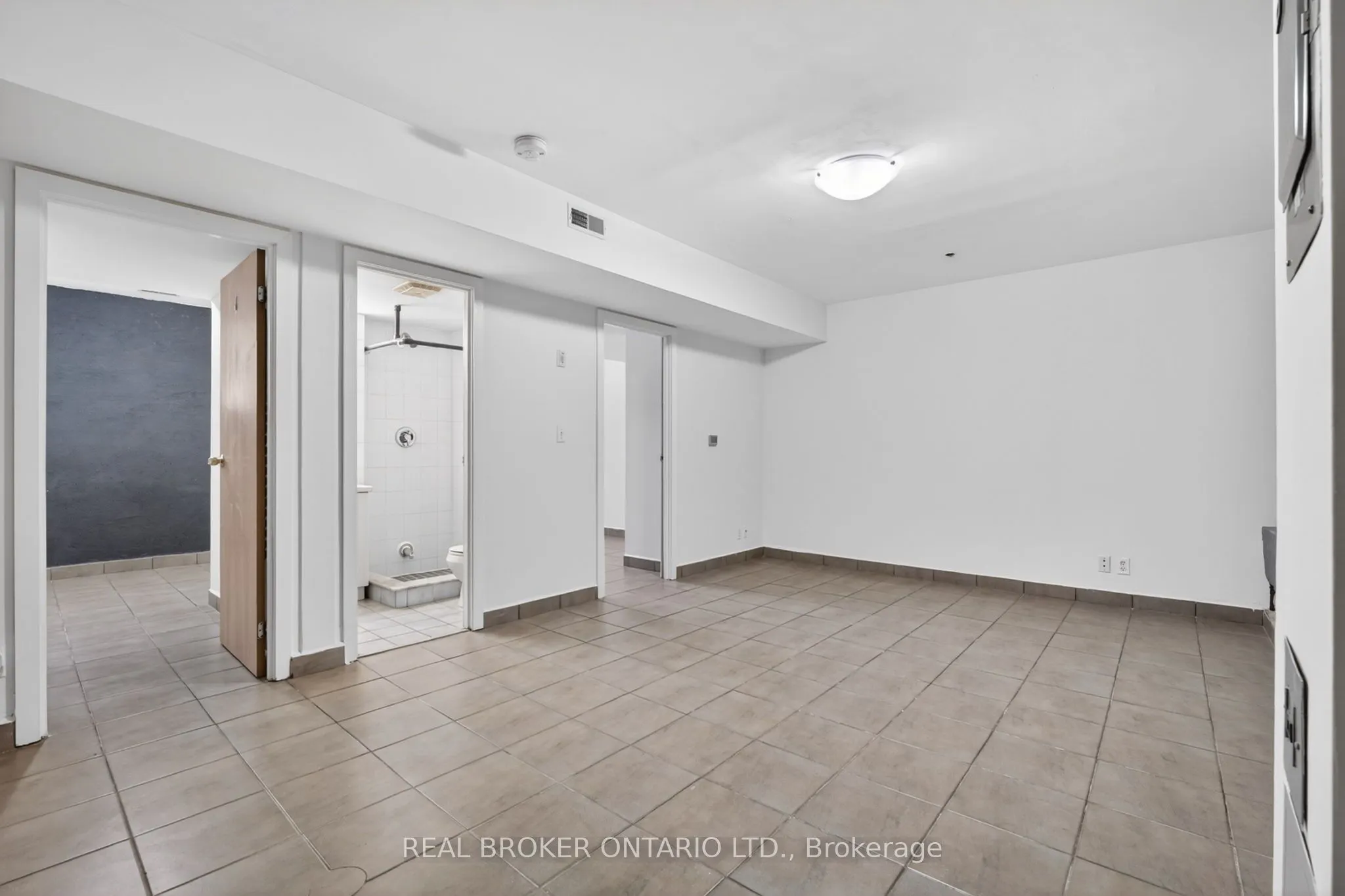 12 Bridgeport Road E #9