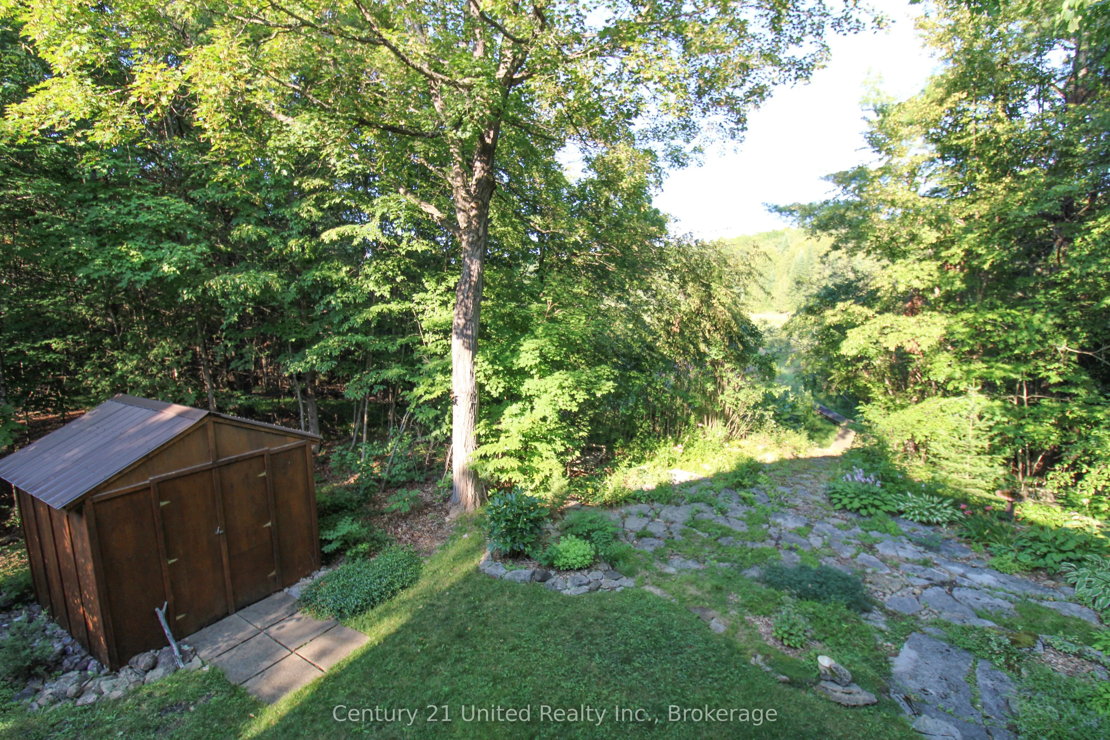 395 Sawmill Road
