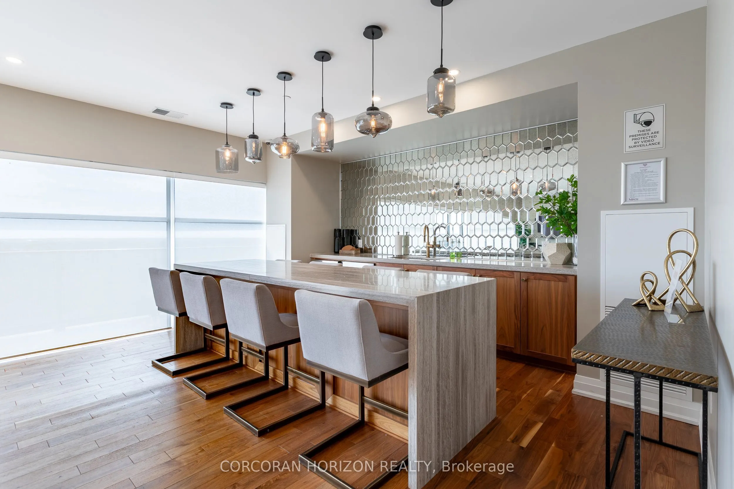 1878 Gordon Street #1102