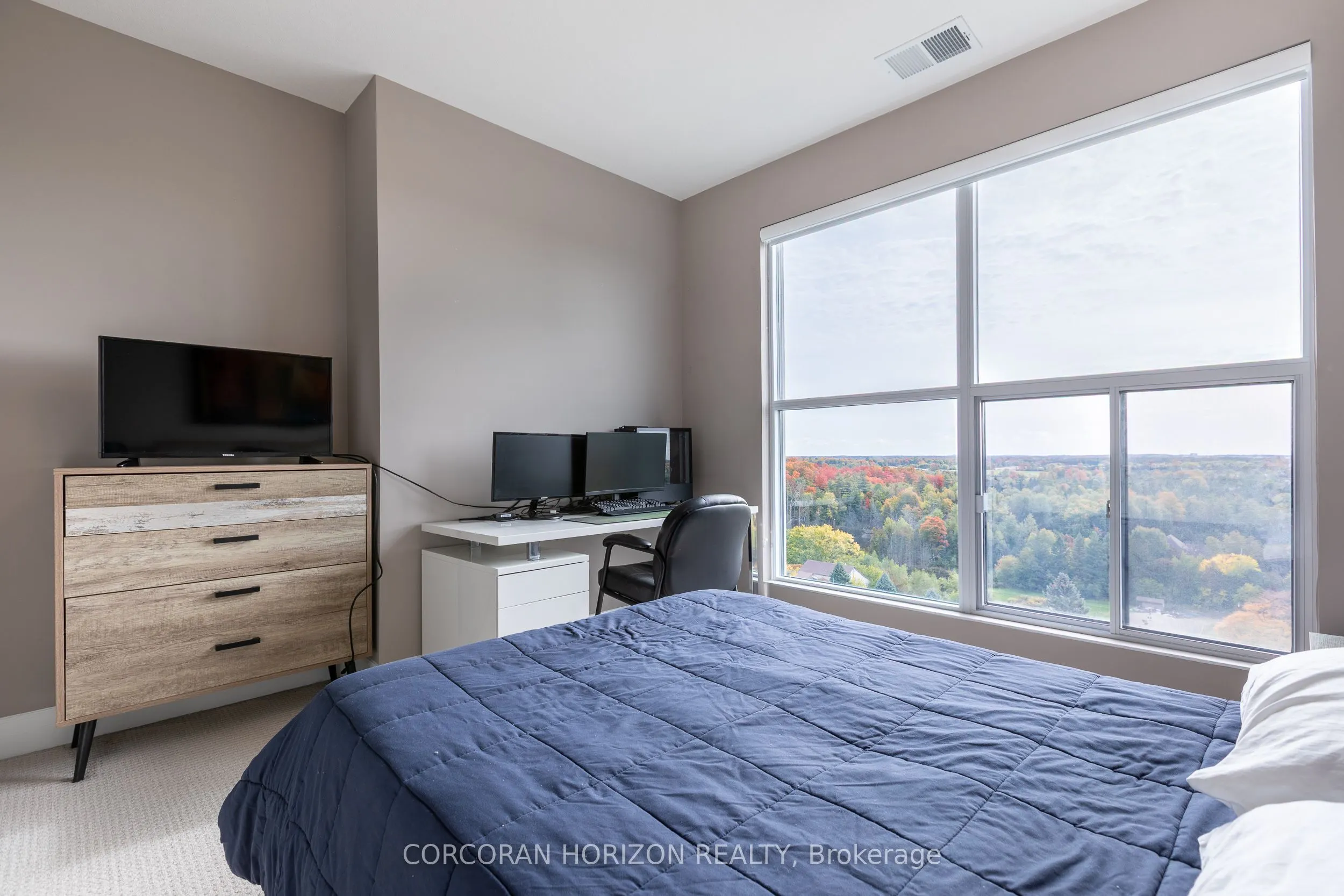 1878 Gordon Street #1102